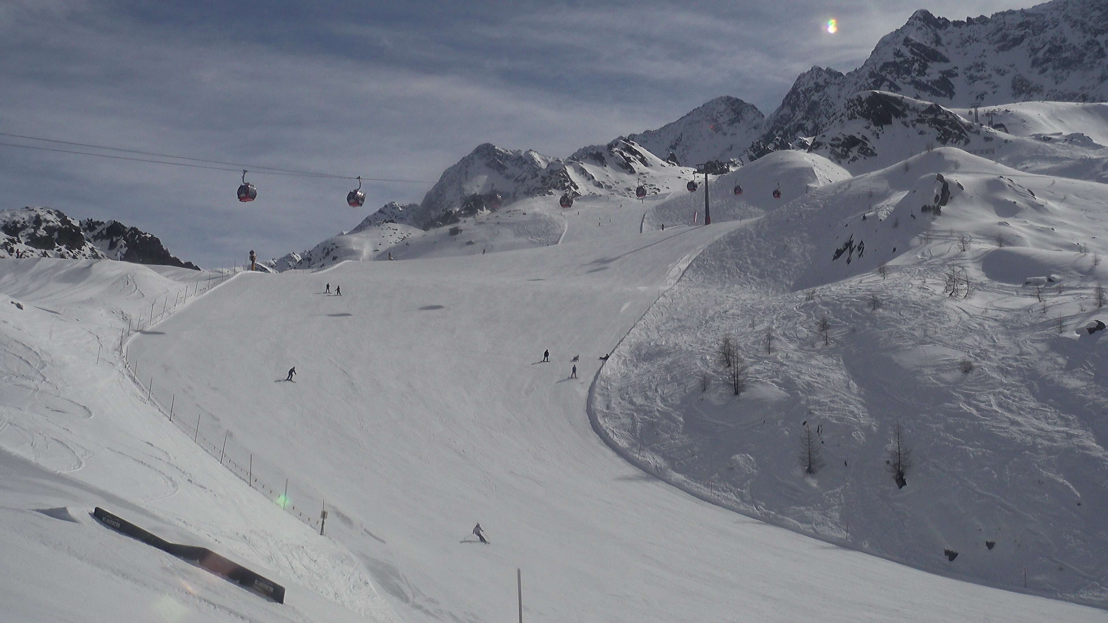Archived image Webcam Hiking area Klausberg in South Tyrol (1.950 m) - View of lifts Klaussee I and II