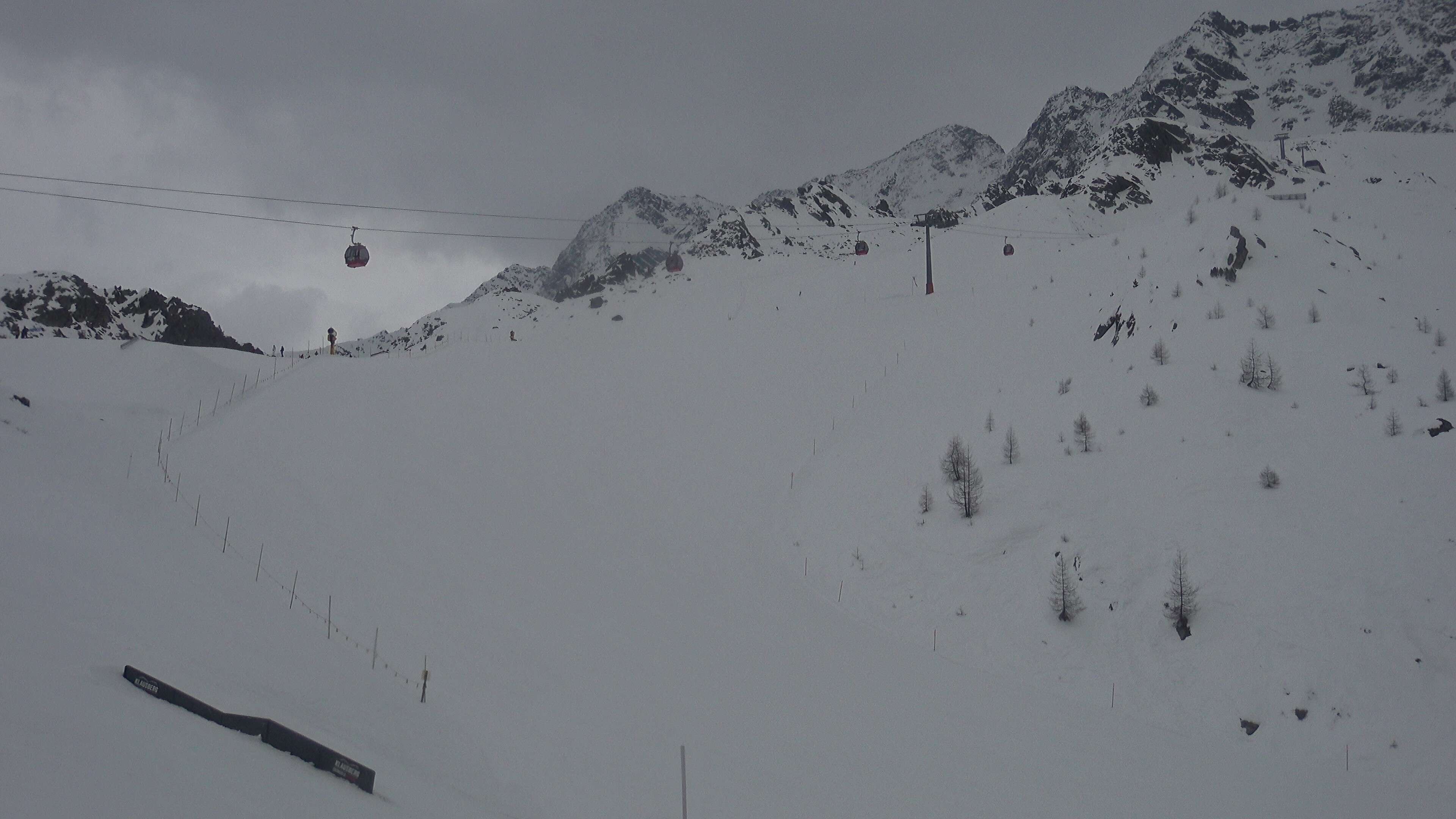 Archived image Webcam Hiking area Klausberg in South Tyrol (1.950 m) - View of lifts Klaussee I and II