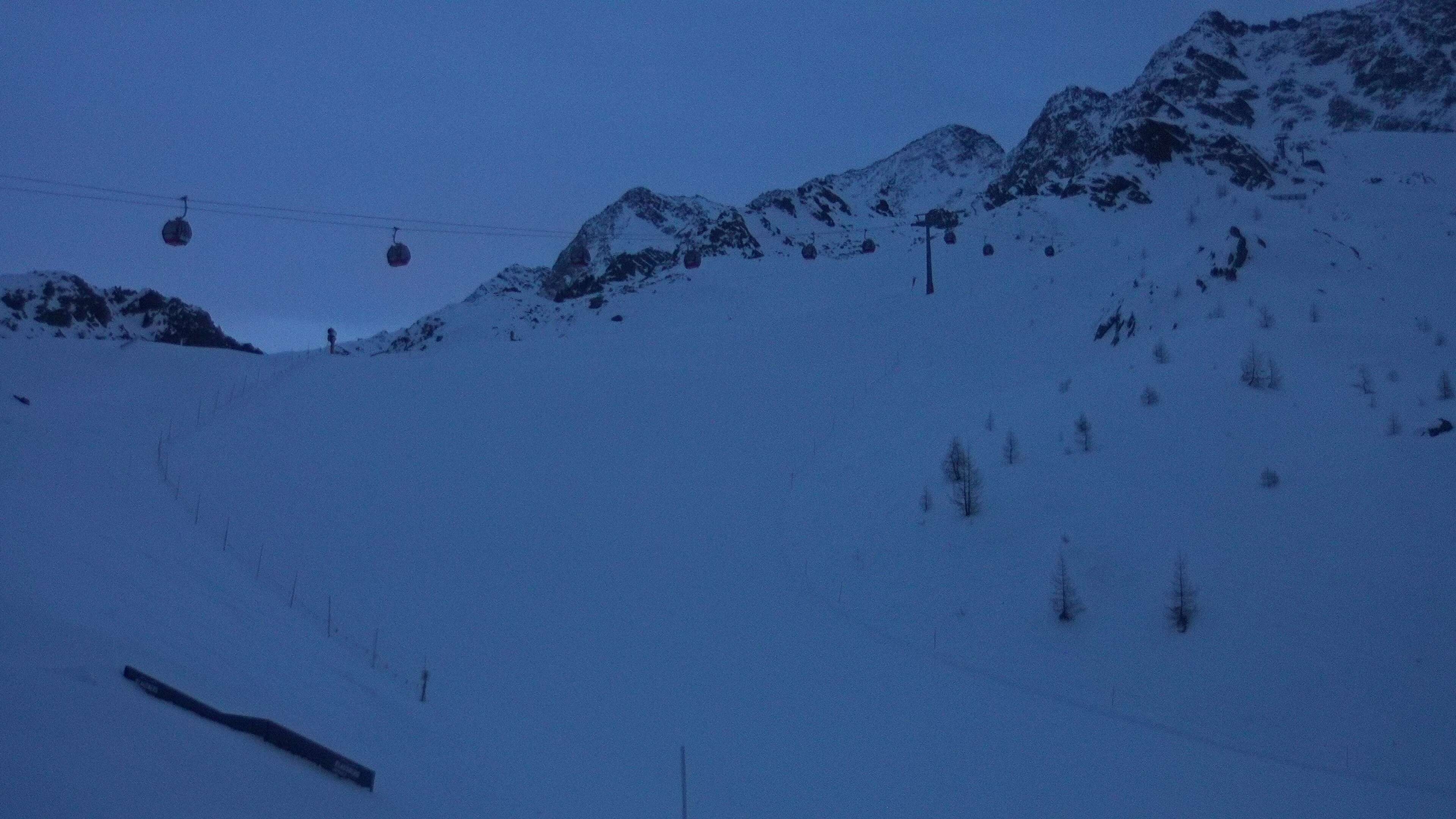 Archived image Webcam Hiking area Klausberg in South Tyrol (1.950 m) - View of lifts Klaussee I and II