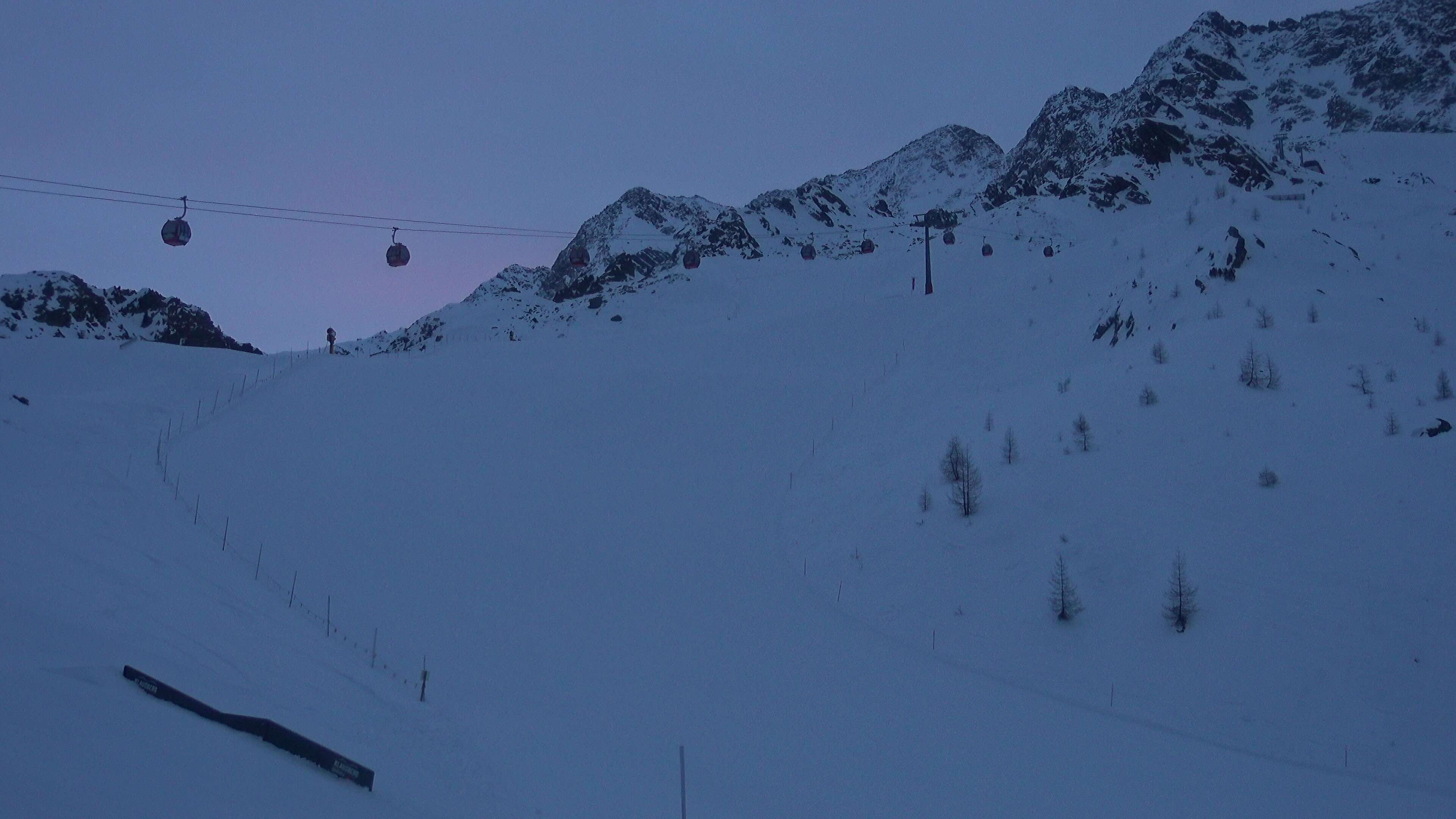 Archived image Webcam Hiking area Klausberg in South Tyrol (1.950 m) - View of lifts Klaussee I and II
