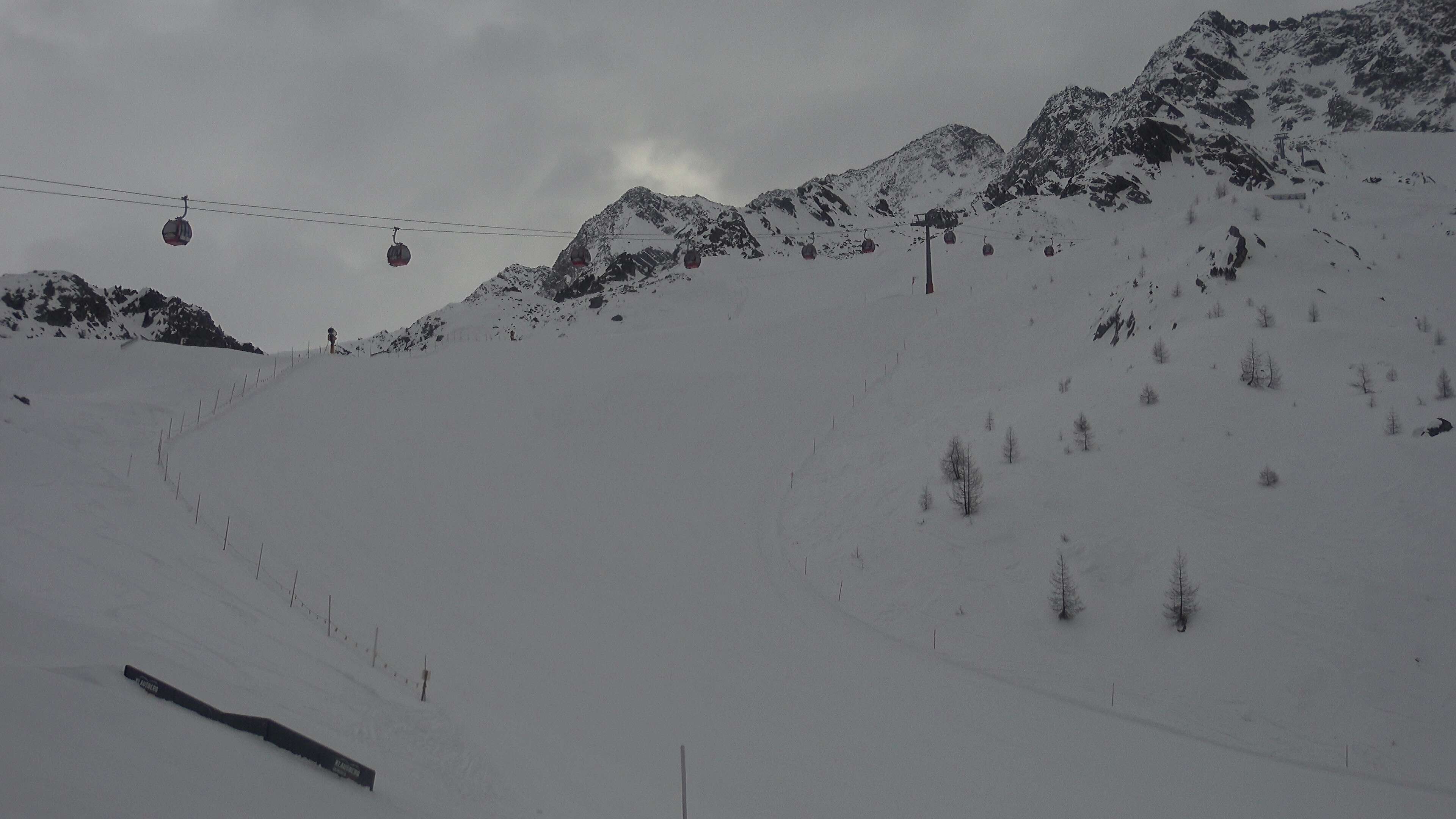Archived image Webcam Hiking area Klausberg in South Tyrol (1.950 m) - View of lifts Klaussee I and II