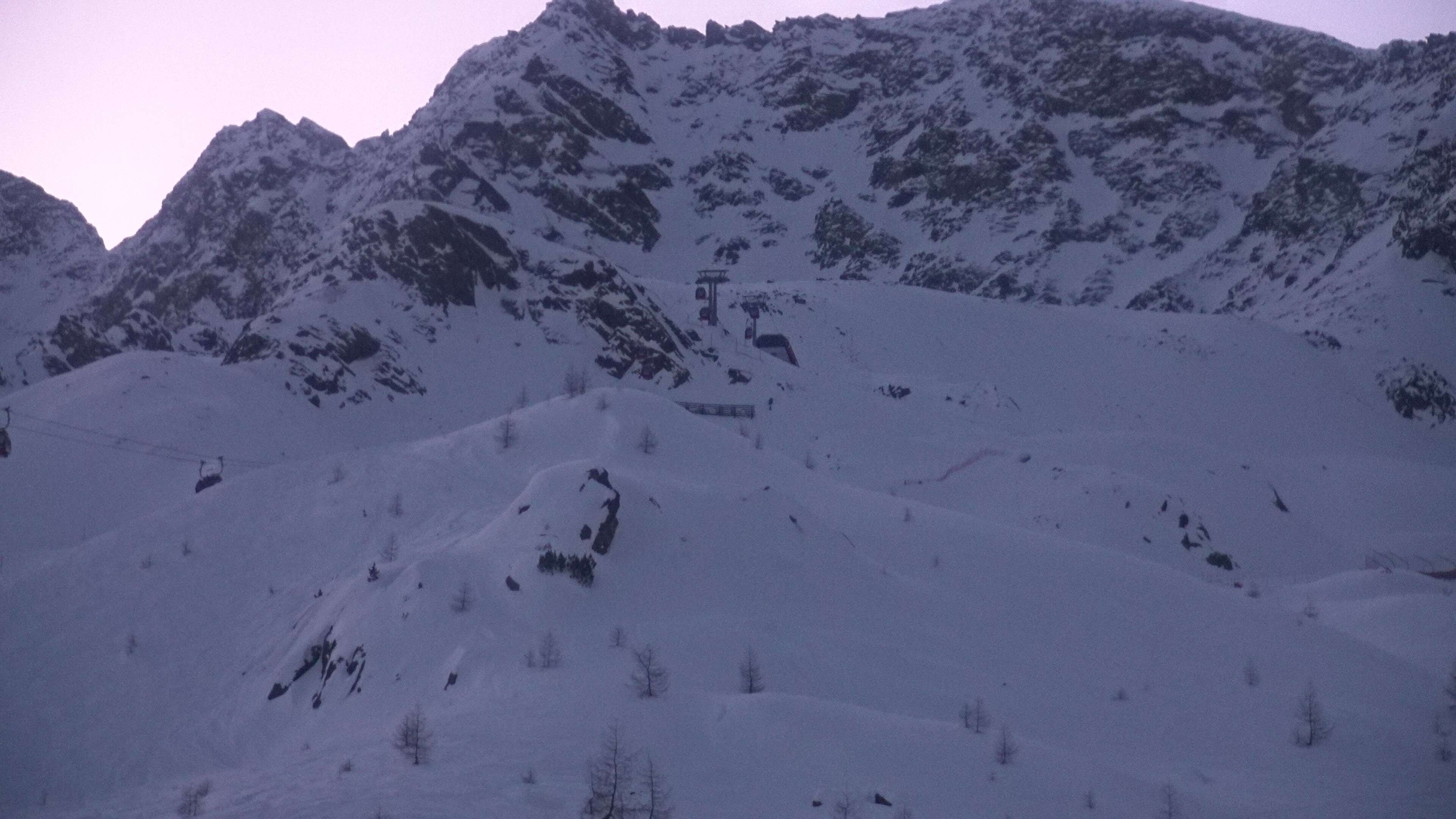 Archived image Webcam Hiking area Klausberg – View towards Klausnock (2.819 m)