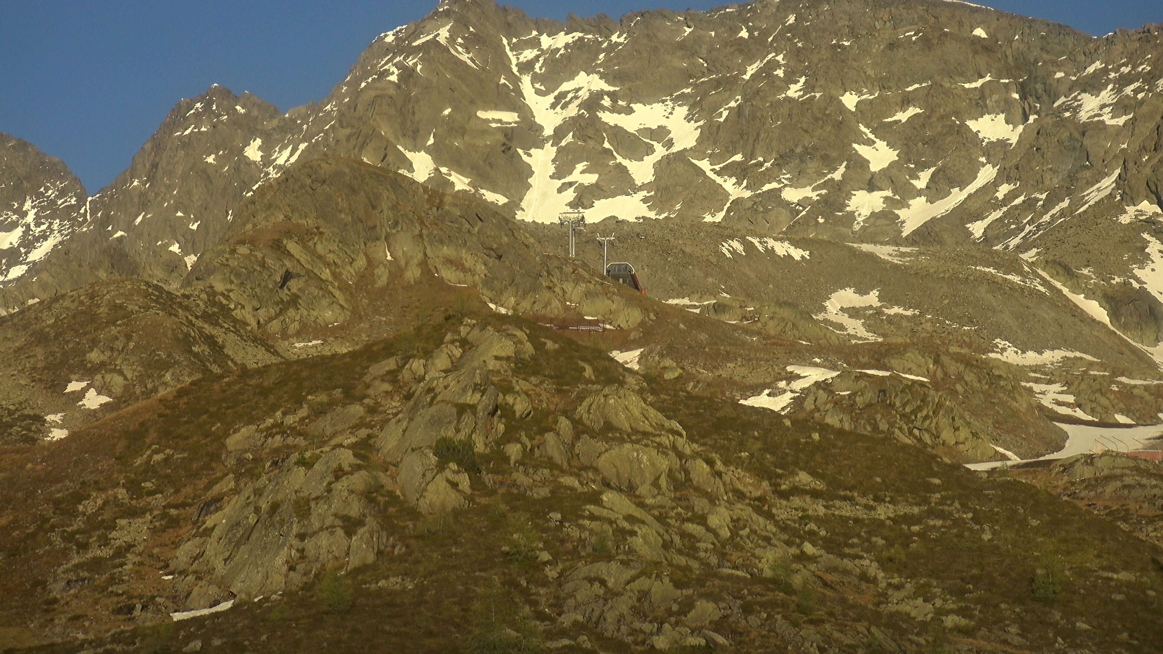 Archived image Webcam Hiking area Klausberg – View towards Klausnock (2.819 m)