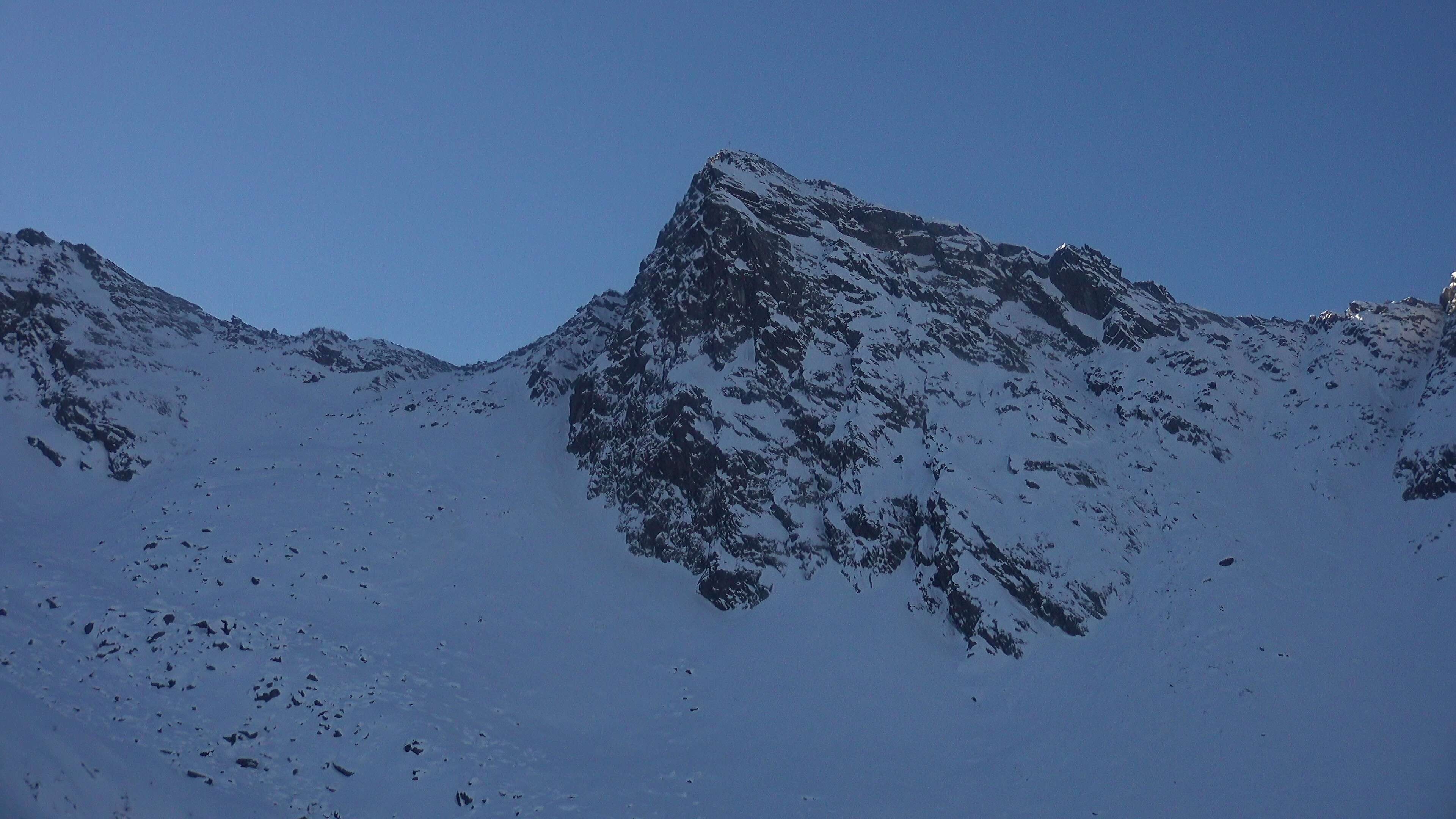 Archived image Webcam View towards mountain Rauchkofel (3,251 m) in South Tyrol