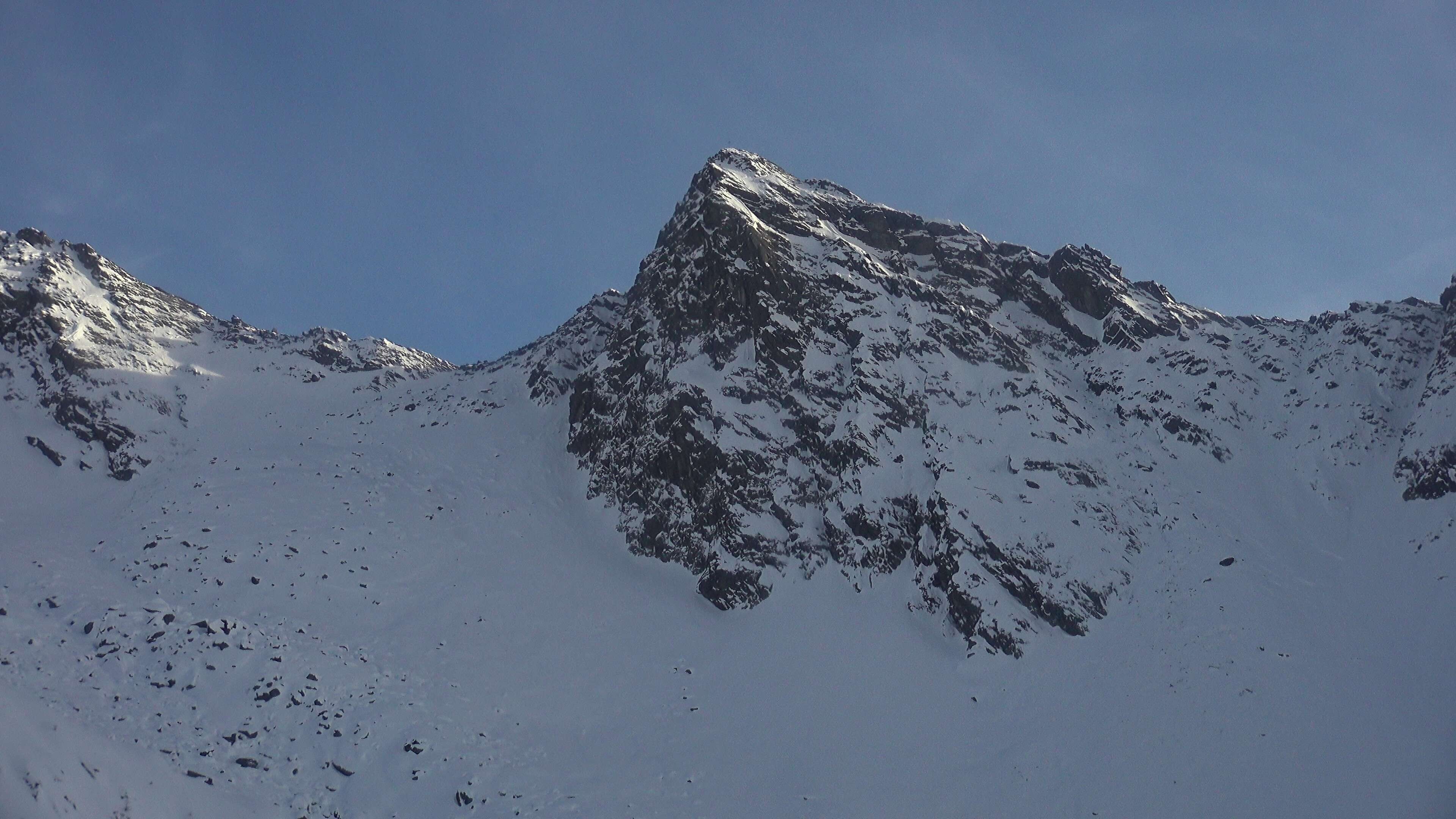 Archived image Webcam View towards mountain Rauchkofel (3,251 m) in South Tyrol
