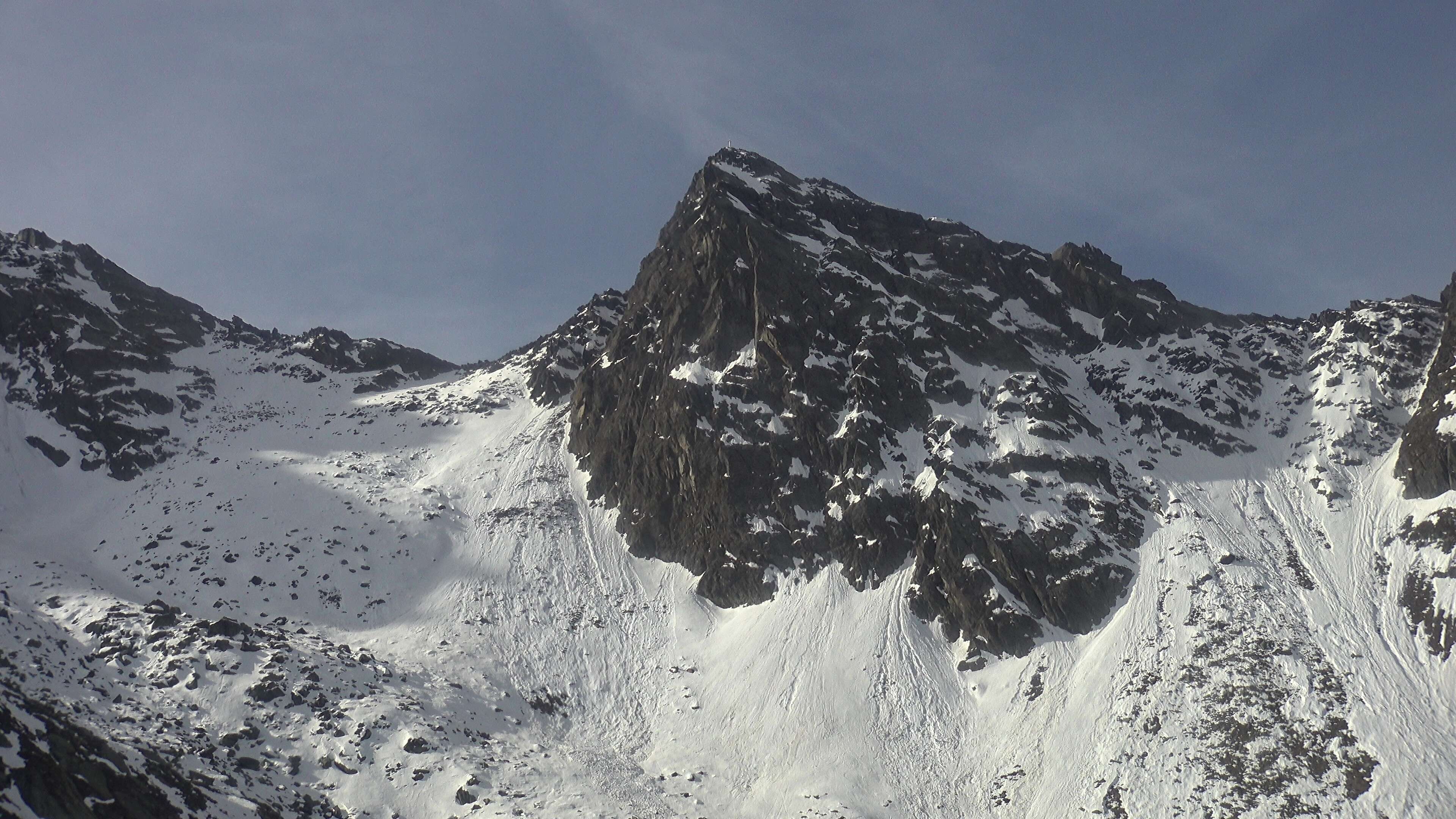 Archived image Webcam View towards mountain Rauchkofel (3,251 m) in South Tyrol