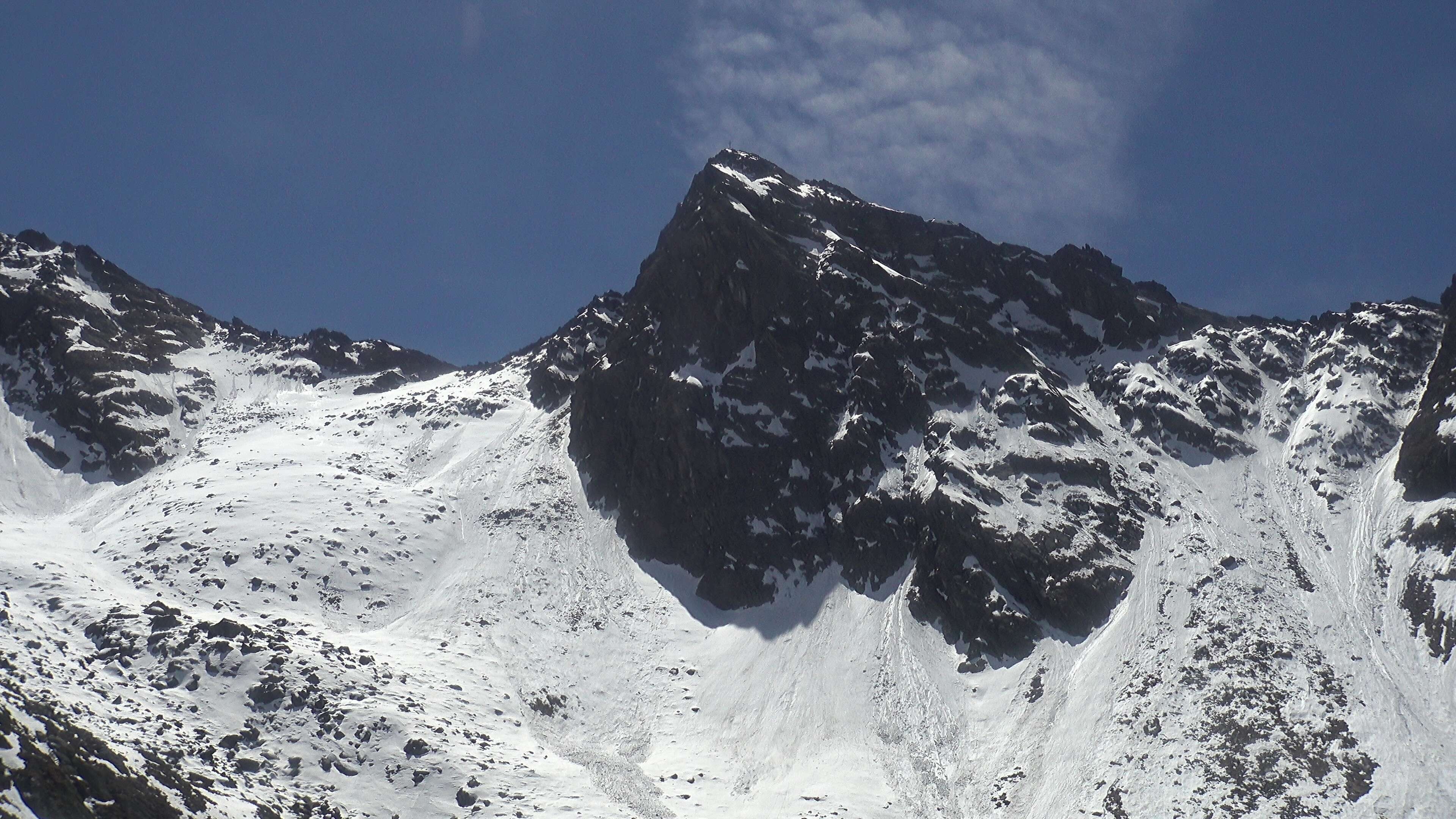 Archived image Webcam View towards mountain Rauchkofel (3,251 m) in South Tyrol