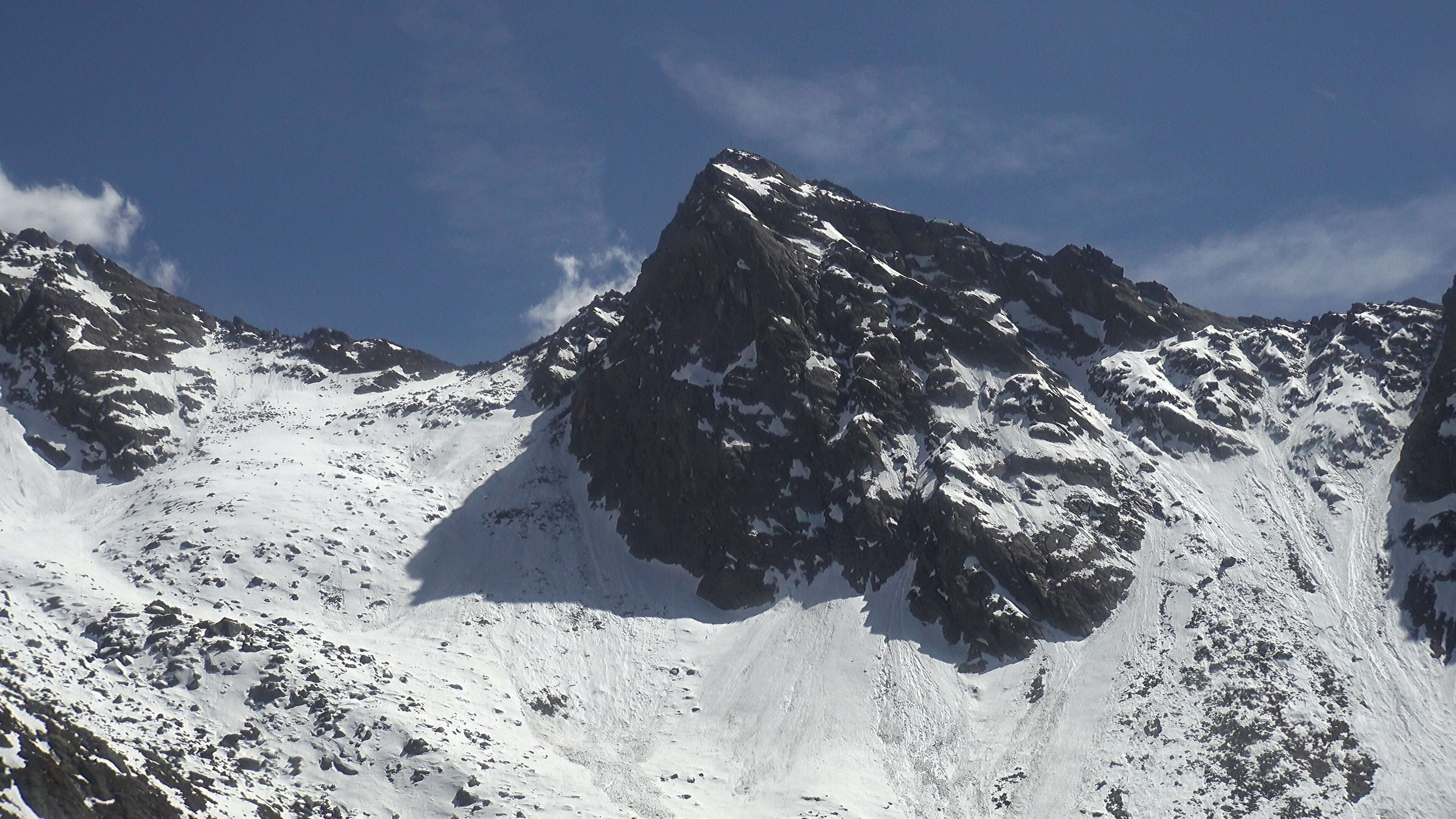 Archived image Webcam View towards mountain Rauchkofel (3,251 m) in South Tyrol
