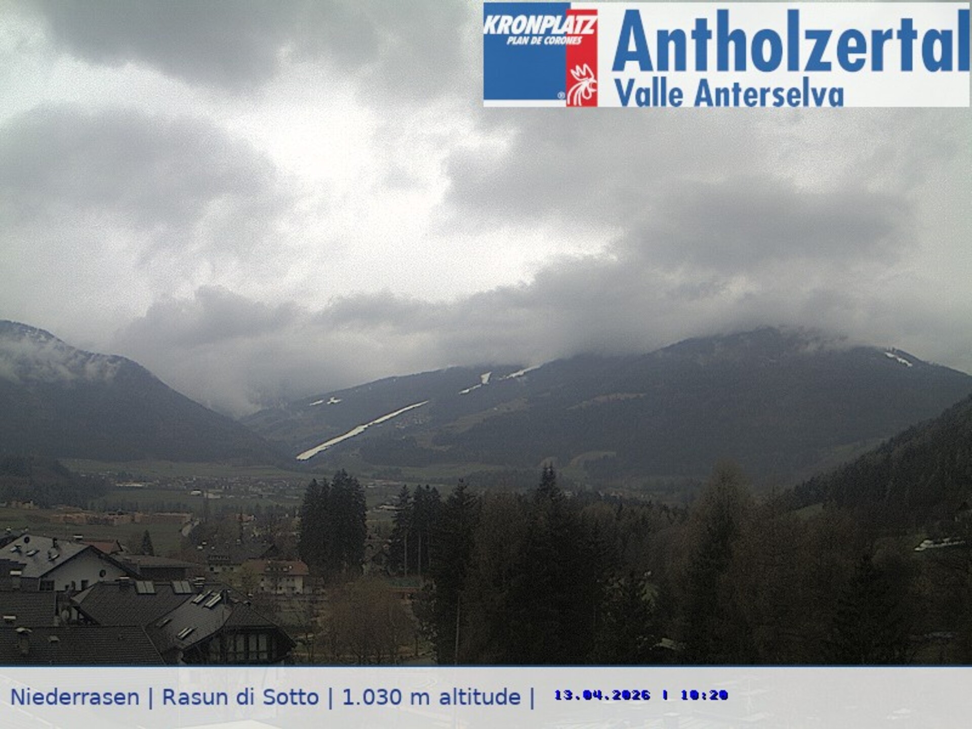 Archived image Webcam View from Rasen-Antholz towards Kronplatz (South Tyrol)