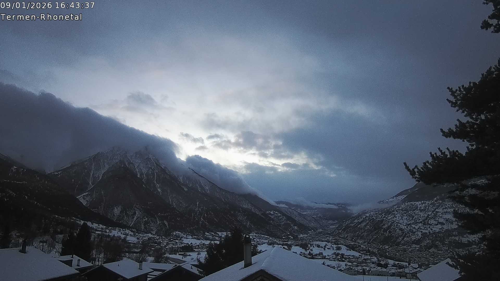 Archiv Foto Webcam Termen: Blick Richtung Süden ins Rhonetal