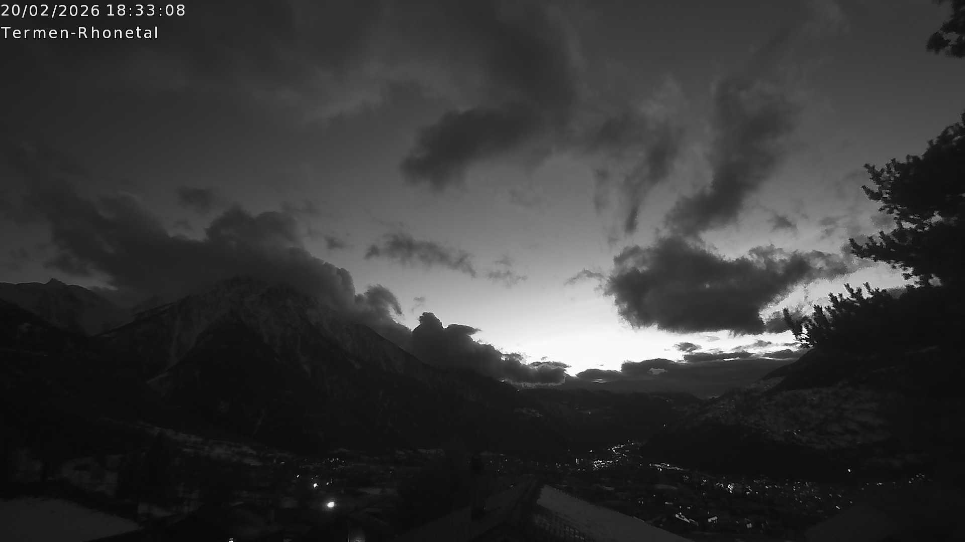 Archiv Foto Webcam Termen: Blick Richtung Süden ins Rhonetal