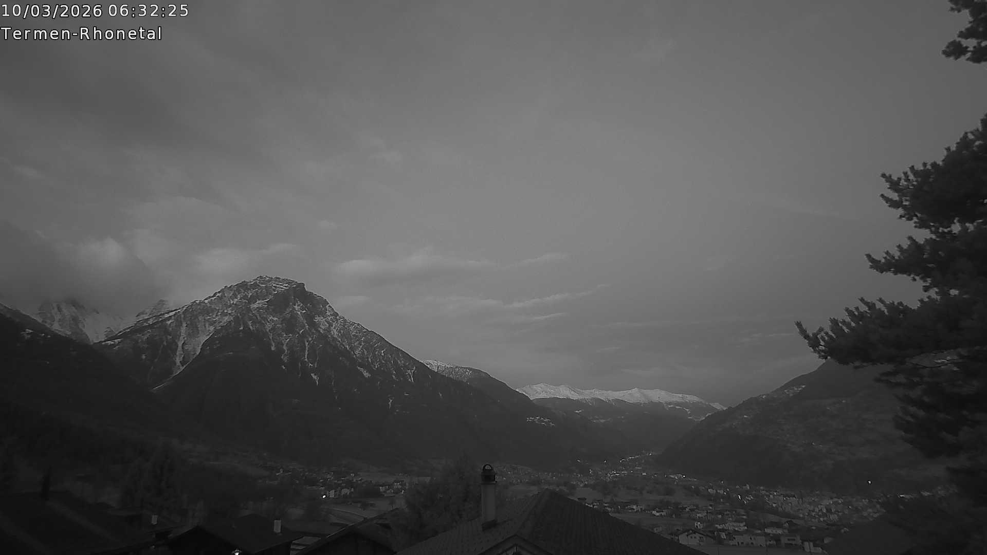 Archiv Foto Webcam Termen: Blick Richtung Süden ins Rhonetal