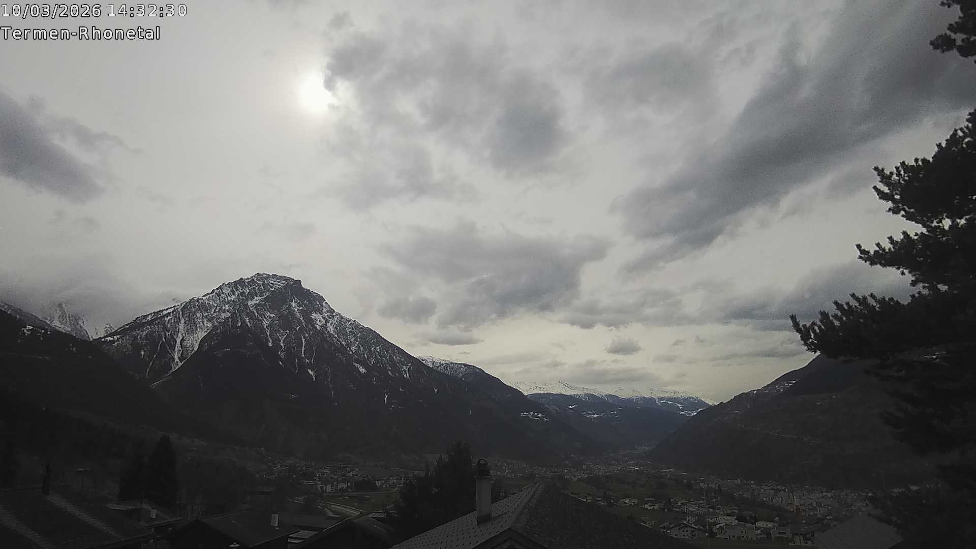Archiv Foto Webcam Termen: Blick Richtung Süden ins Rhonetal