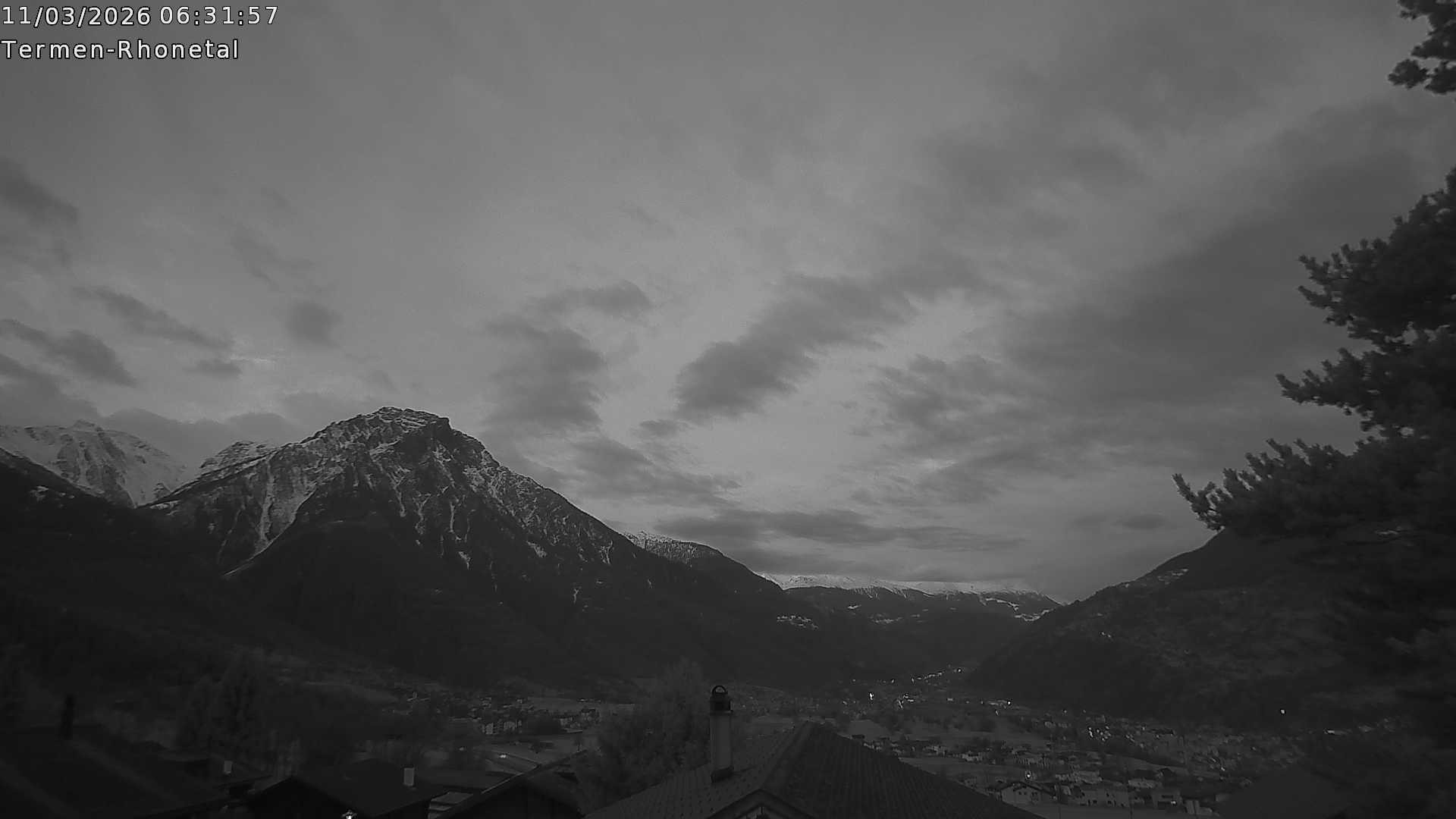 Archiv Foto Webcam Termen: Blick Richtung Süden ins Rhonetal