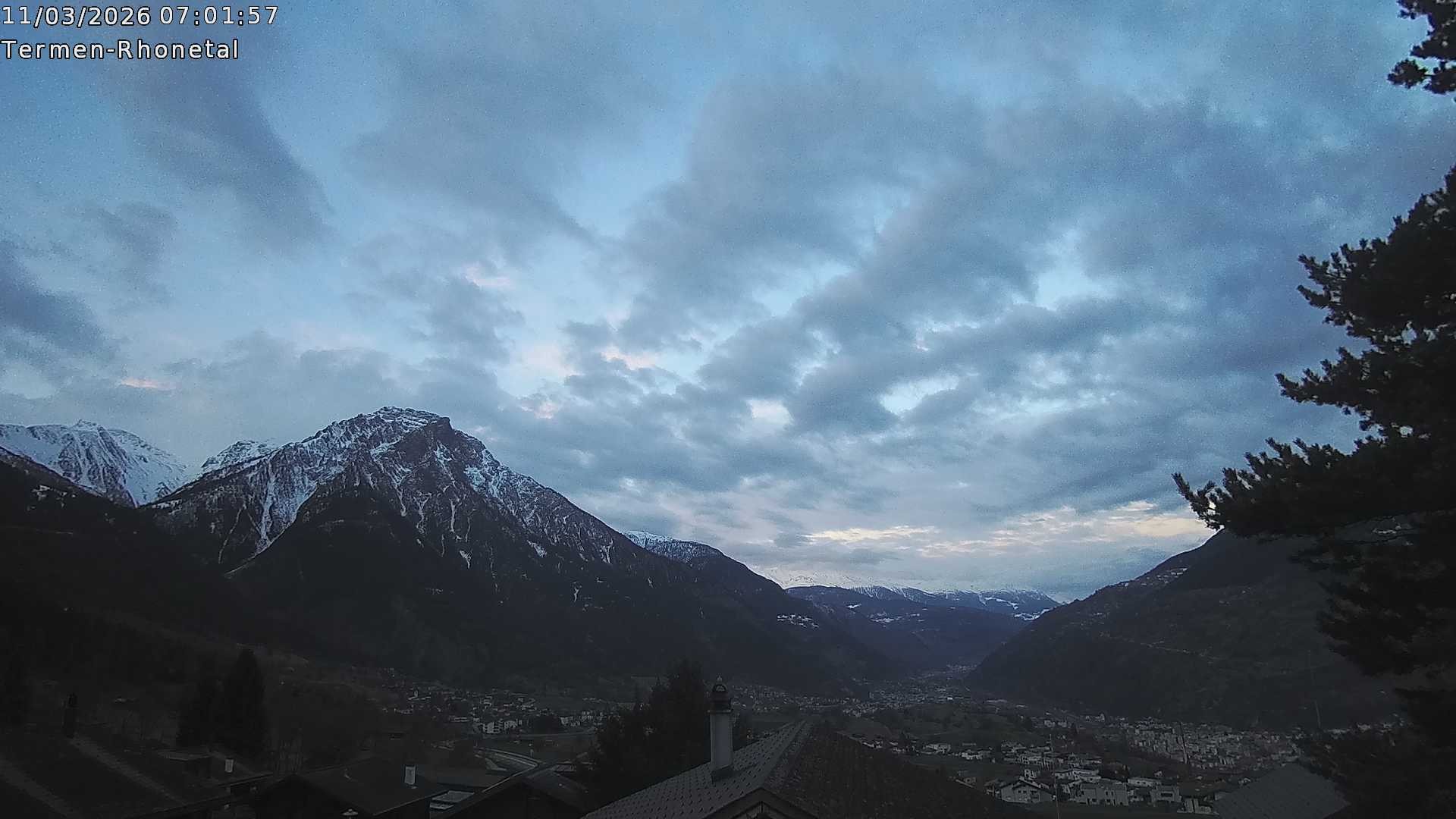 Archiv Foto Webcam Termen: Blick Richtung Süden ins Rhonetal