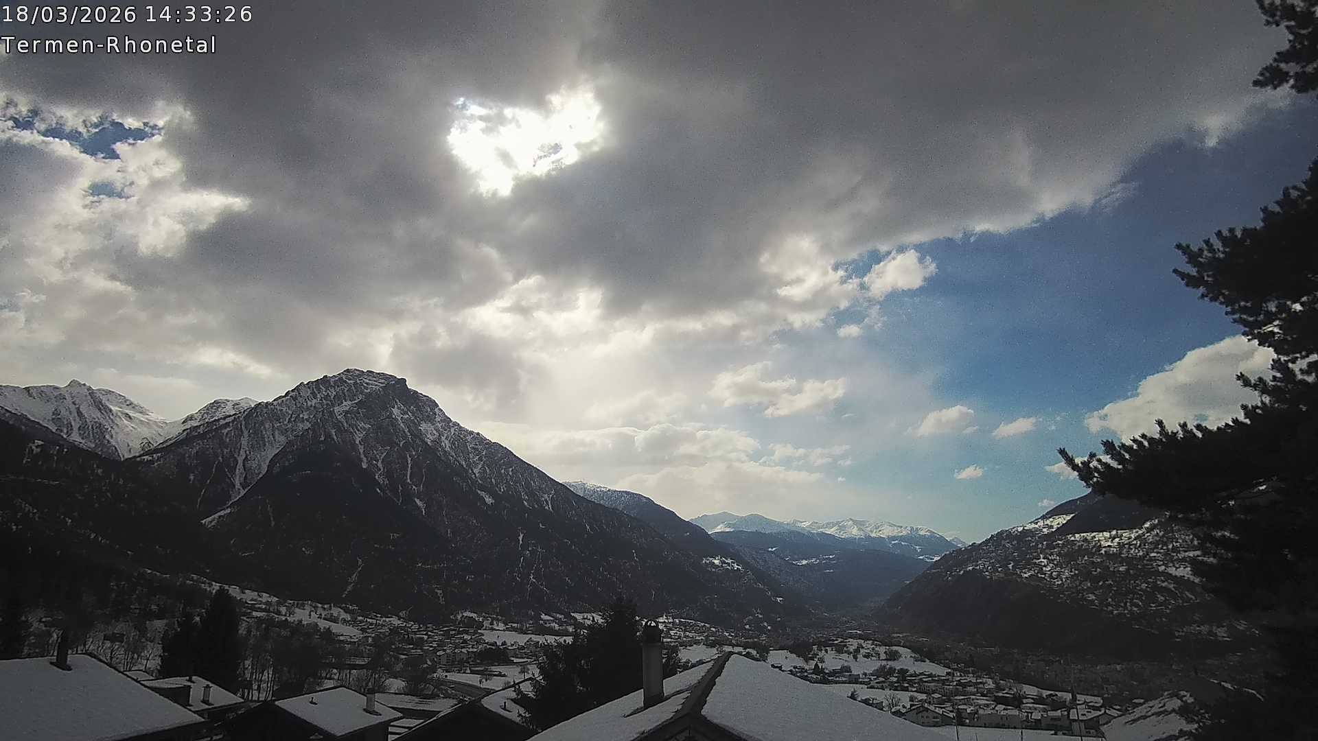 Archiv Foto Webcam Termen: Blick Richtung Süden ins Rhonetal