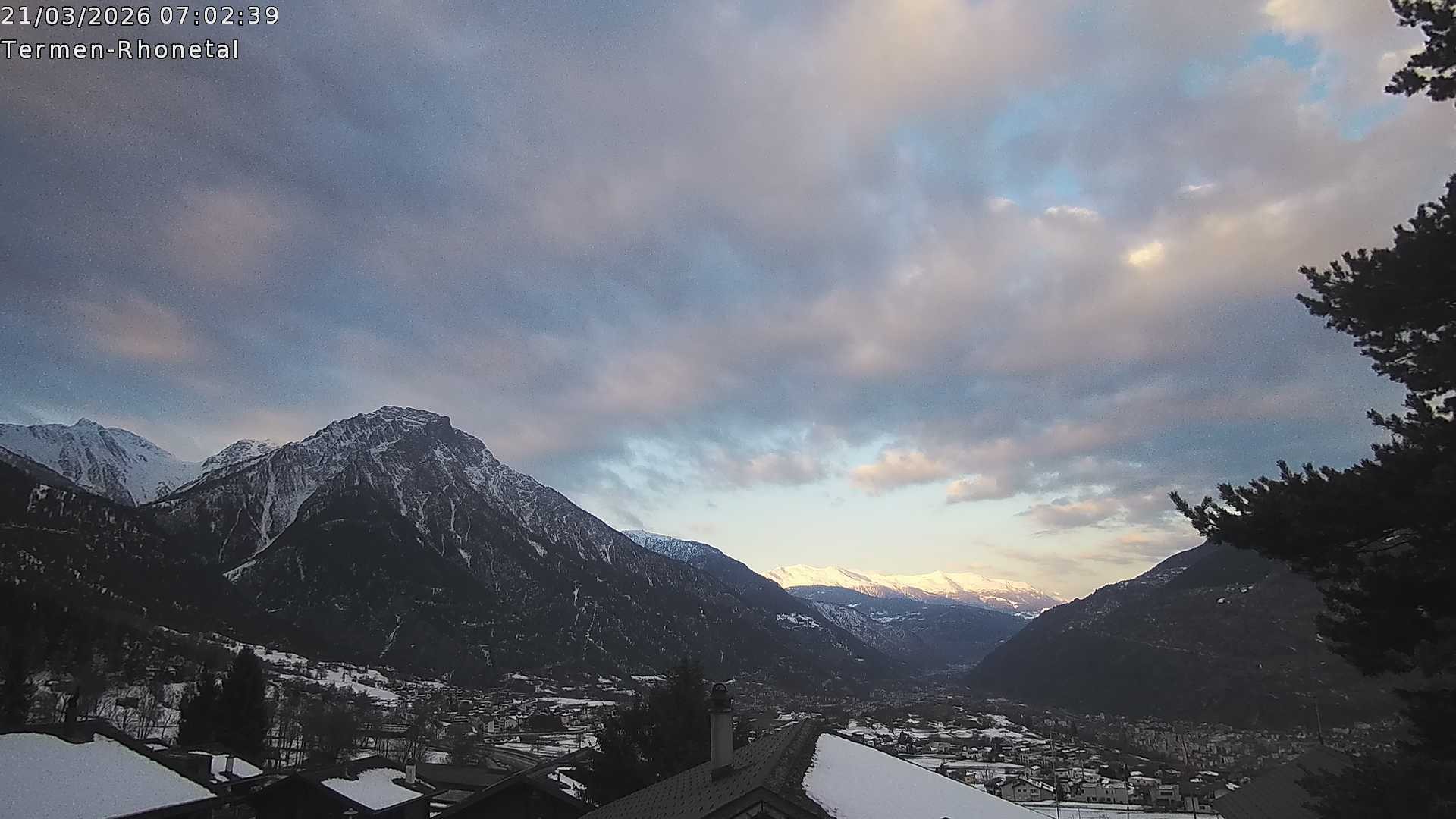 Archiv Foto Webcam Termen: Blick Richtung Süden ins Rhonetal