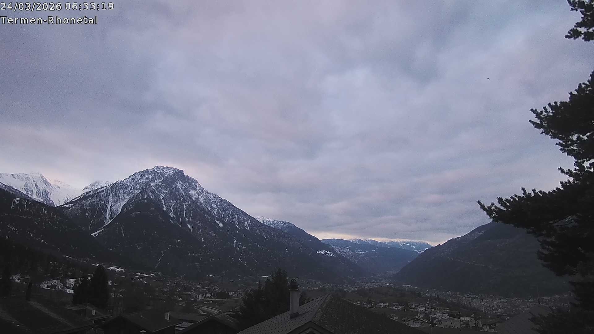 Archiv Foto Webcam Termen: Blick Richtung Süden ins Rhonetal