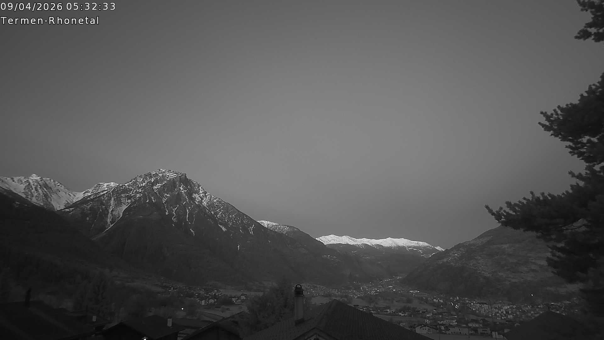 Archiv Foto Webcam Termen: Blick Richtung Süden ins Rhonetal