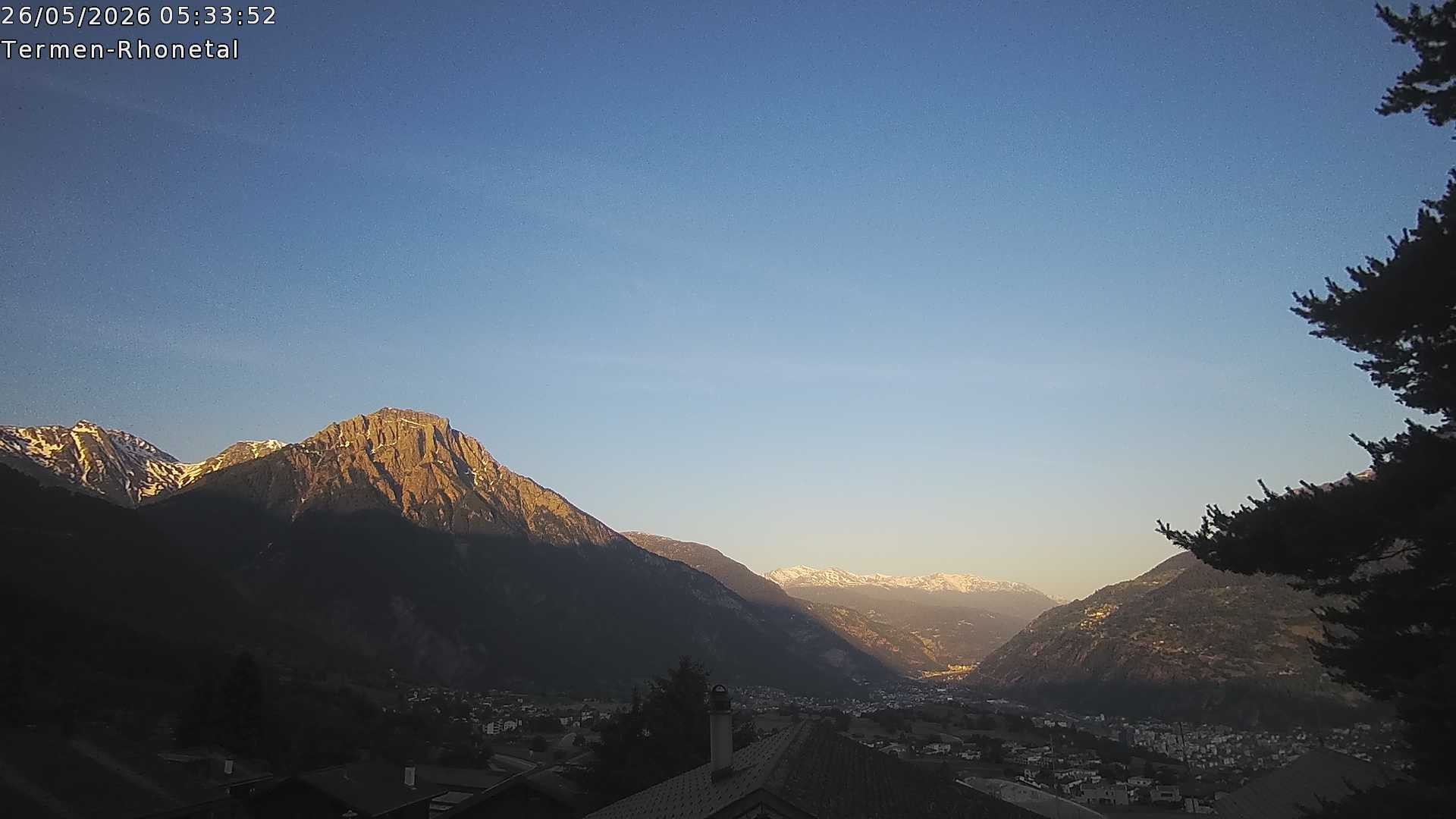 Archiv Foto Webcam Termen: Blick Richtung Süden ins Rhonetal