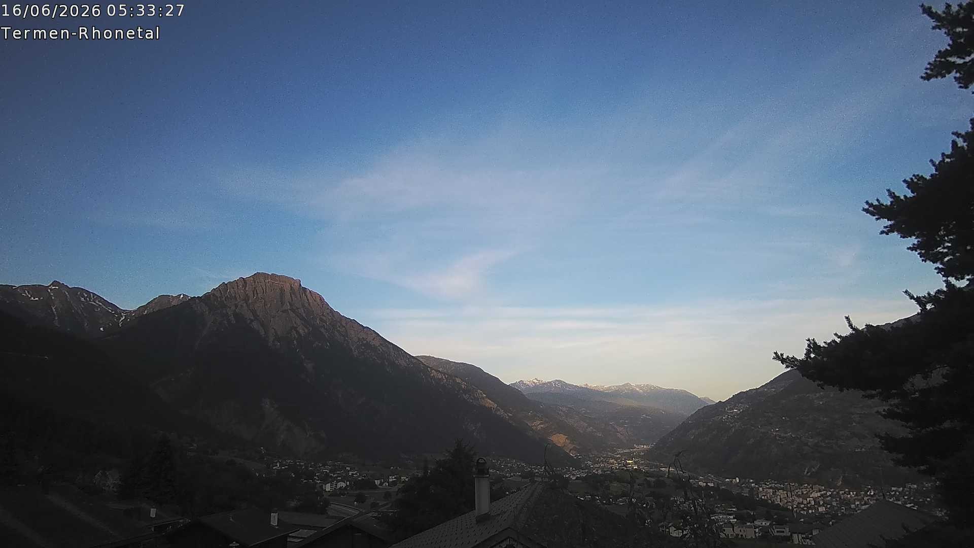 Archiv Foto Webcam Termen: Blick Richtung Süden ins Rhonetal