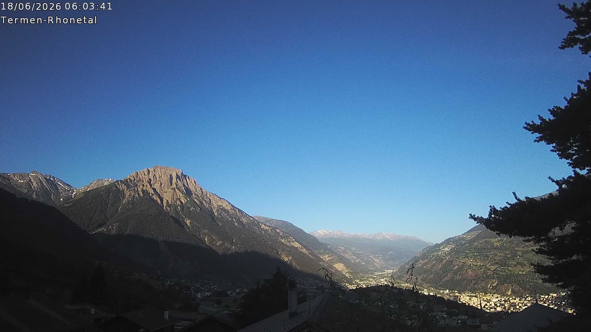 Archiv Foto Webcam Termen: Blick Richtung Süden ins Rhonetal