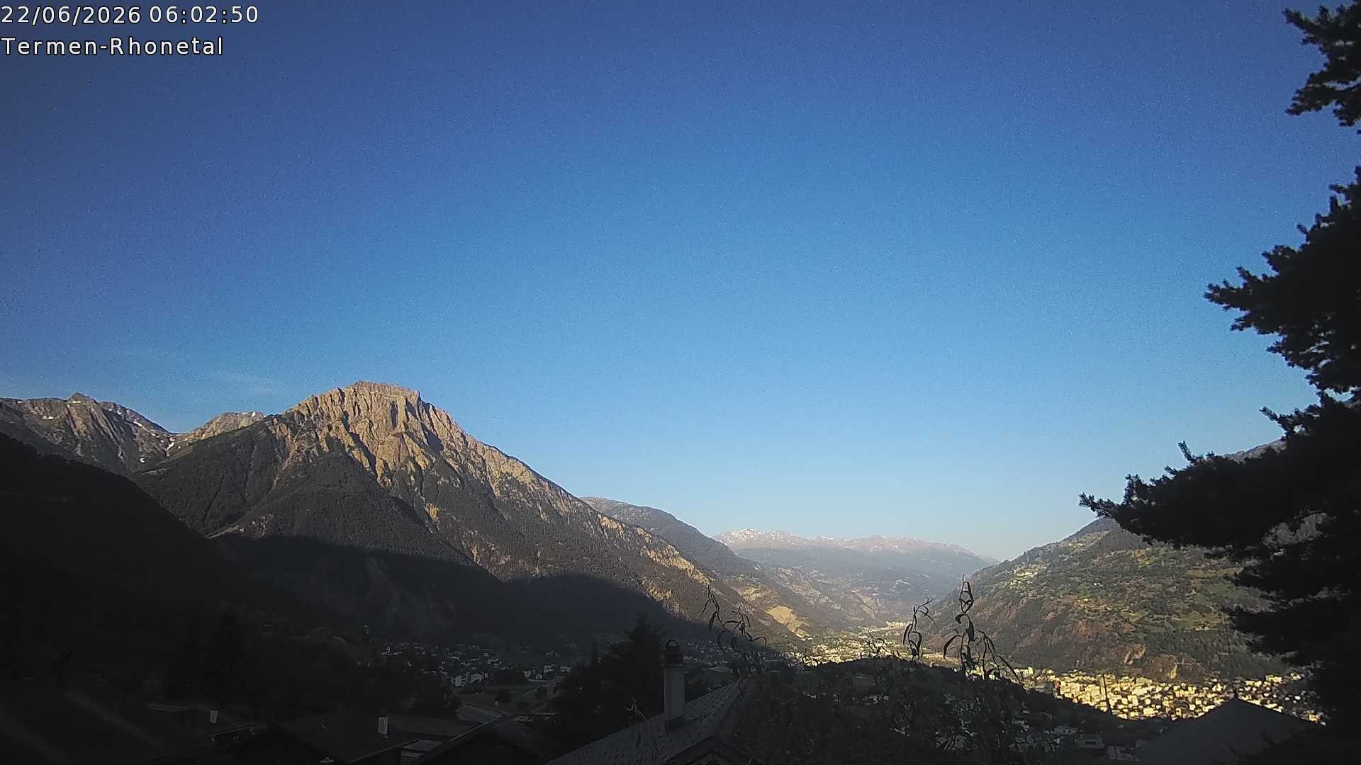 Archiv Foto Webcam Termen: Blick Richtung Süden ins Rhonetal