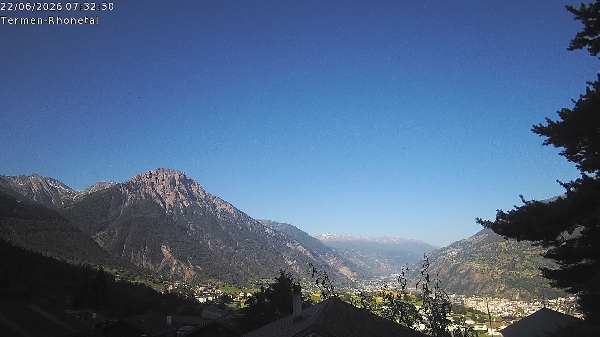 Archiv Foto Webcam Termen: Blick Richtung Süden ins Rhonetal