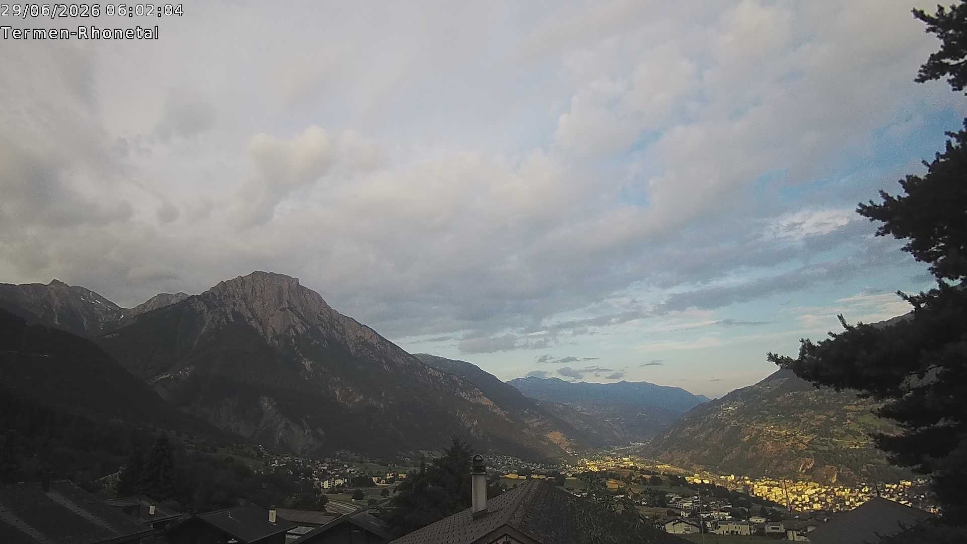 Archiv Foto Webcam Termen: Blick Richtung Süden ins Rhonetal