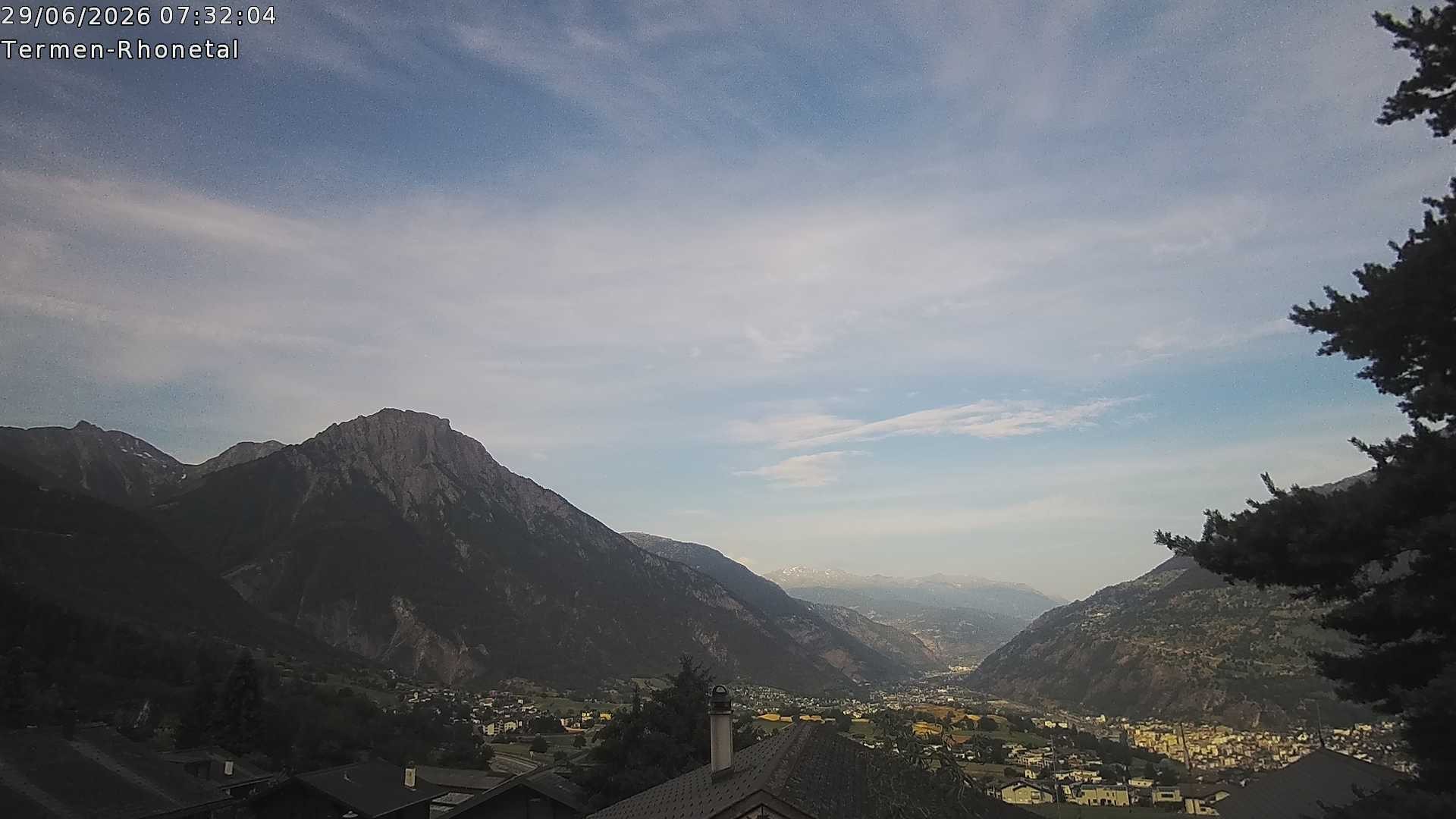 Archiv Foto Webcam Termen: Blick Richtung Süden ins Rhonetal