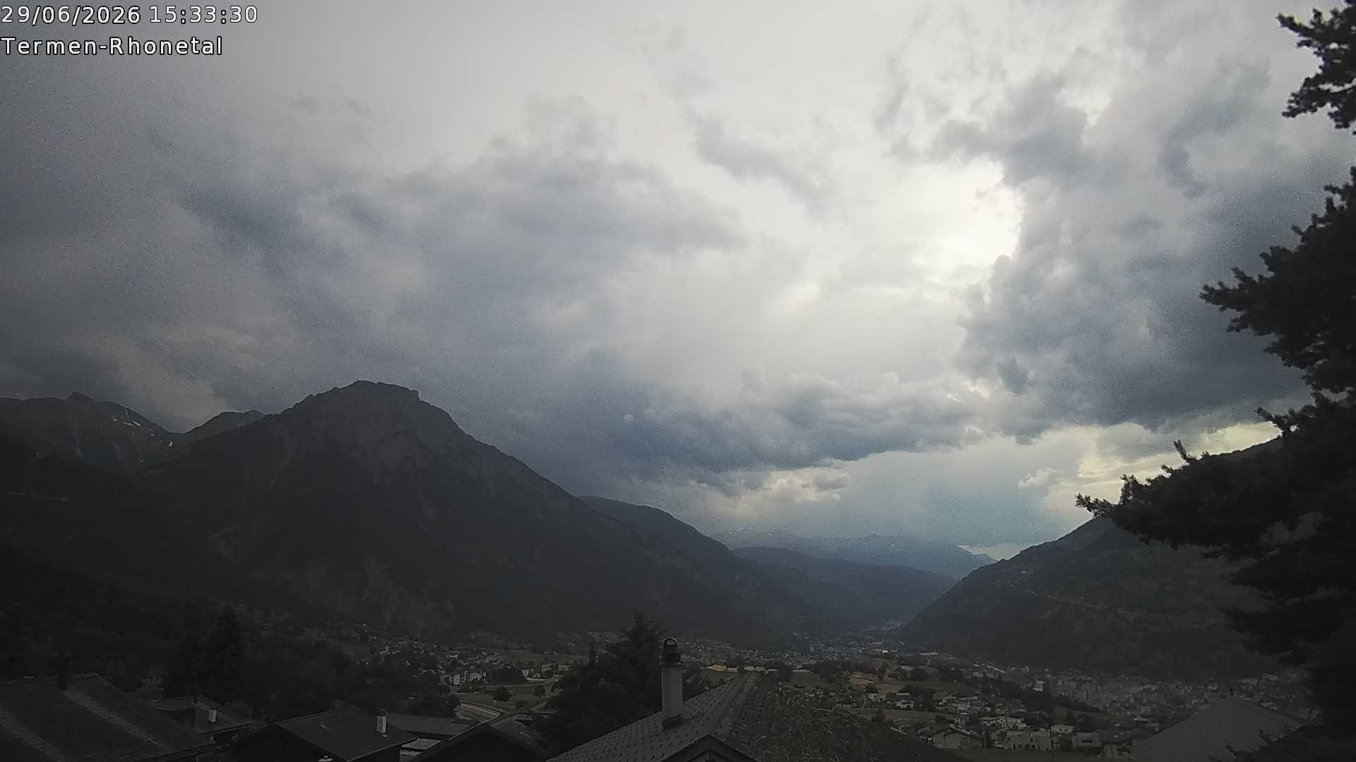 Archiv Foto Webcam Termen: Blick Richtung Süden ins Rhonetal