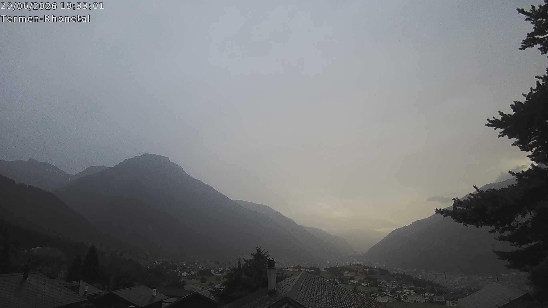 Archiv Foto Webcam Termen: Blick Richtung Süden ins Rhonetal