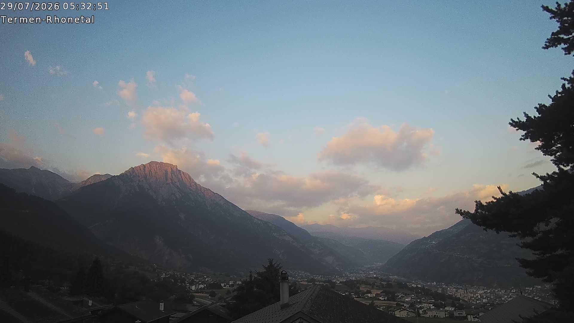 Archiv Foto Webcam Termen: Blick Richtung Süden ins Rhonetal
