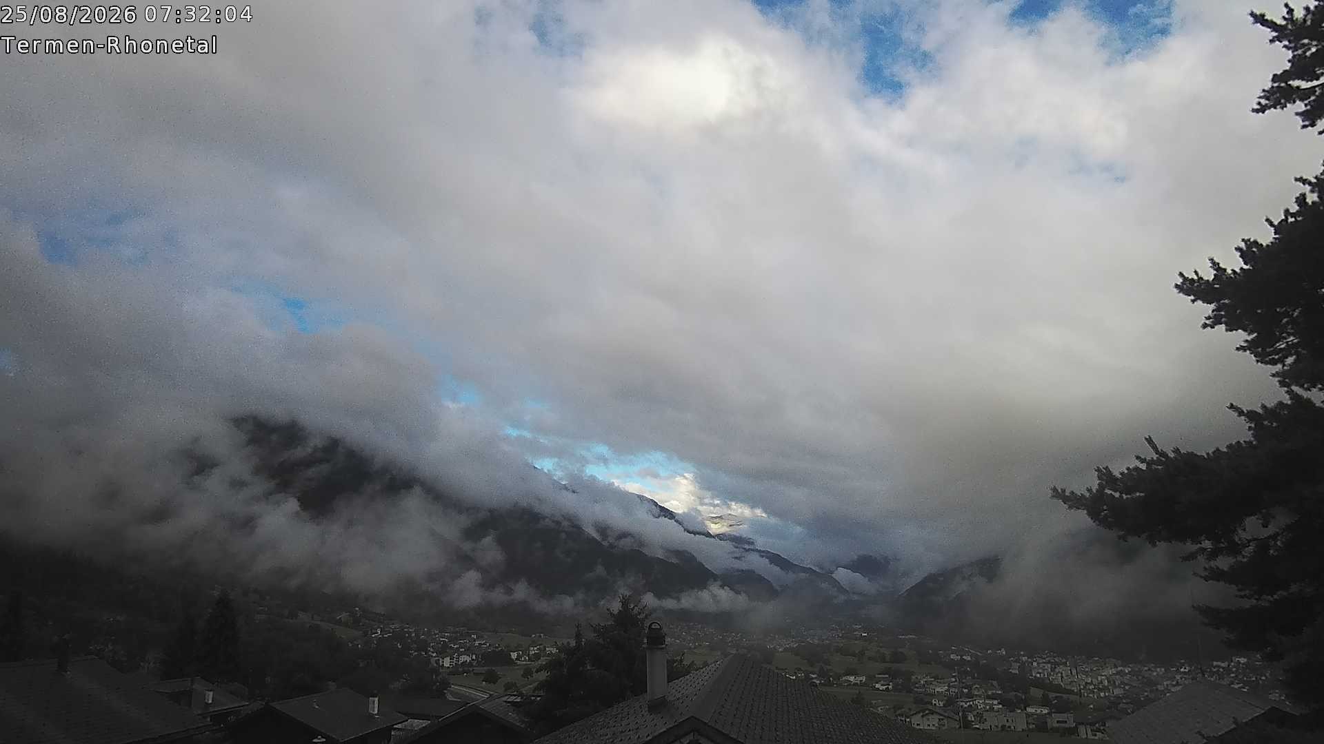 Archiv Foto Webcam Termen: Blick Richtung Süden ins Rhonetal
