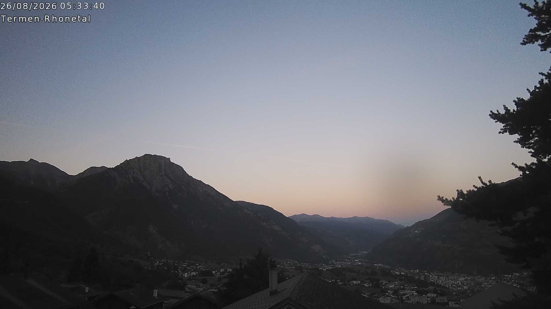 Archiv Foto Webcam Termen: Blick Richtung Süden ins Rhonetal