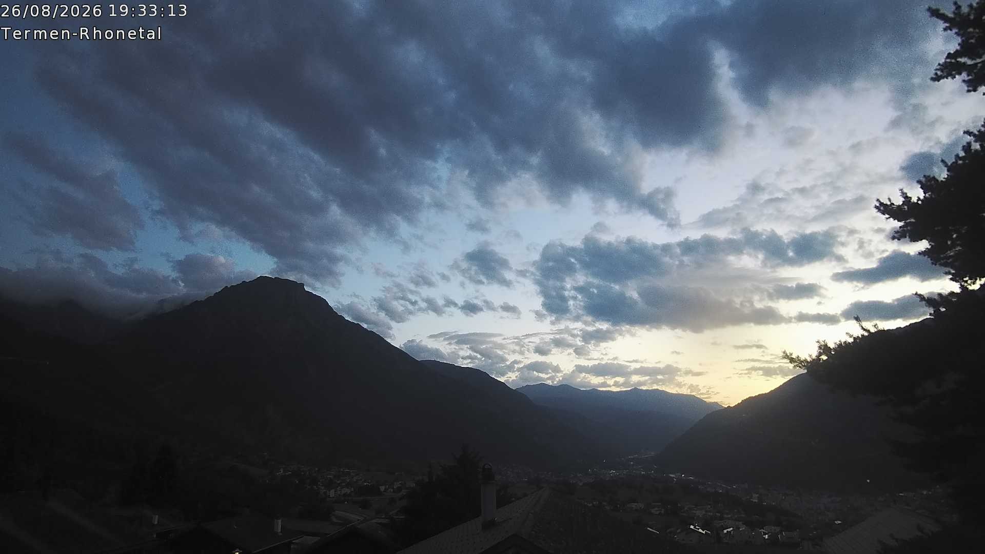 Archiv Foto Webcam Termen: Blick Richtung Süden ins Rhonetal