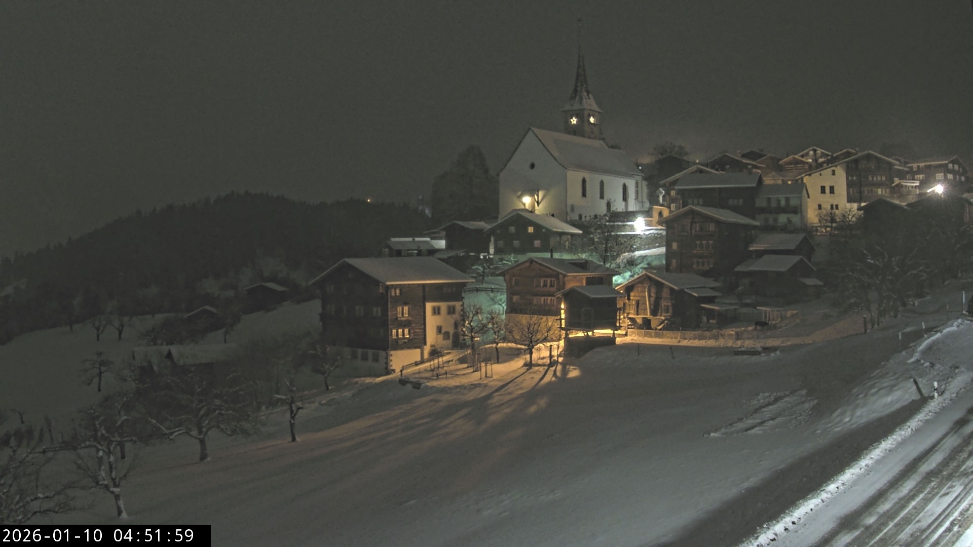 Archiv Foto Webcam Dorfansicht Ernen mit Kirche