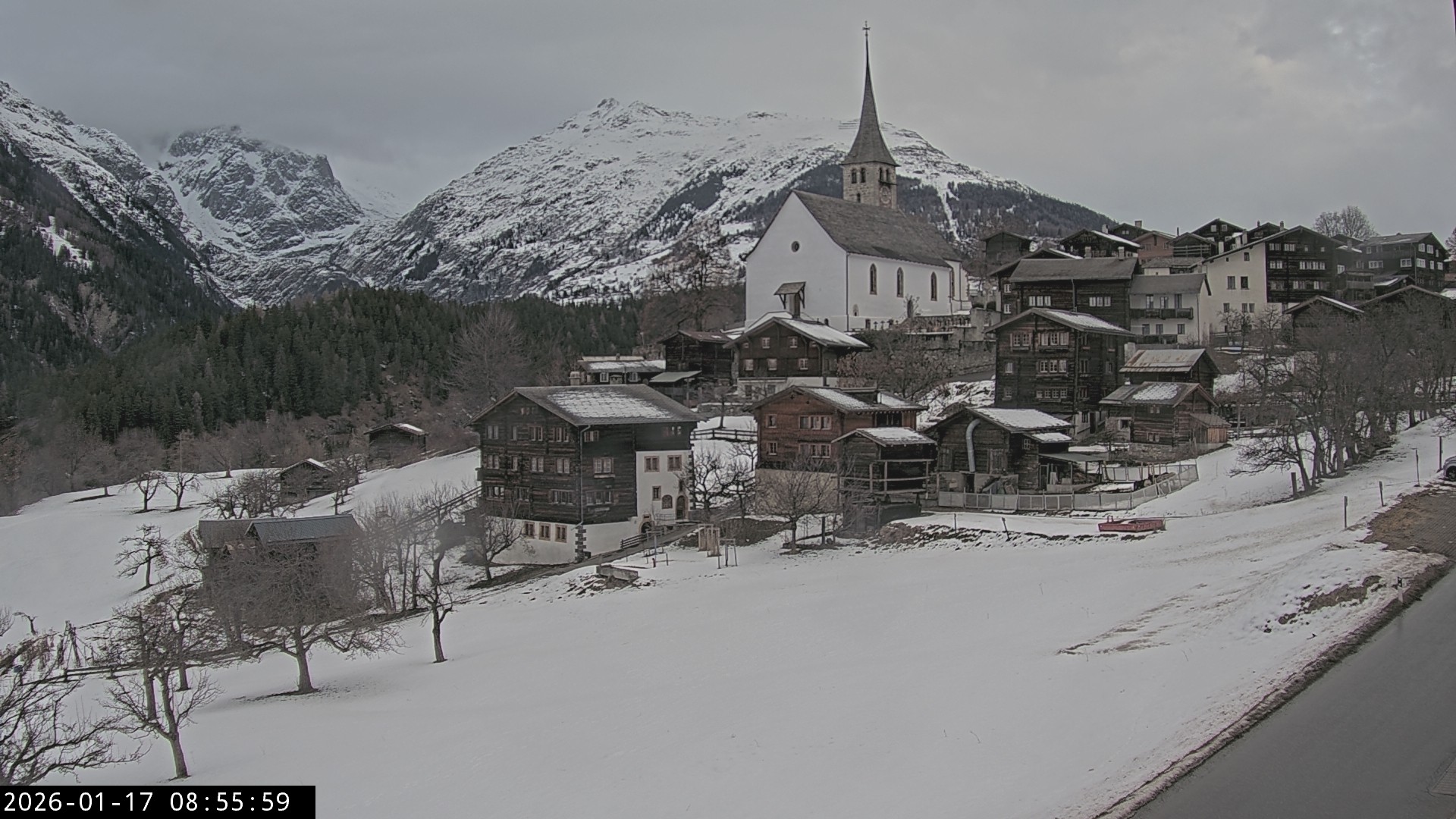 Archiv Foto Webcam Dorfansicht Ernen mit Kirche