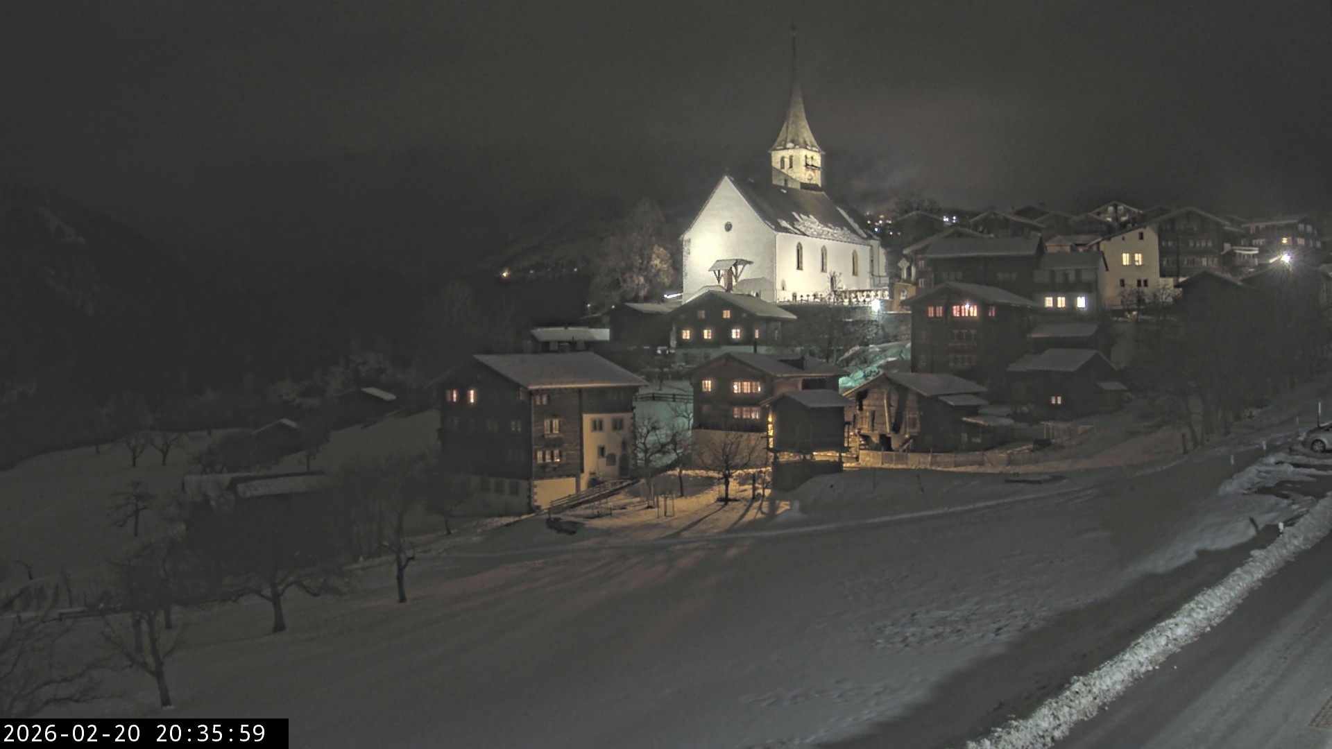 Archiv Foto Webcam Dorfansicht Ernen mit Kirche