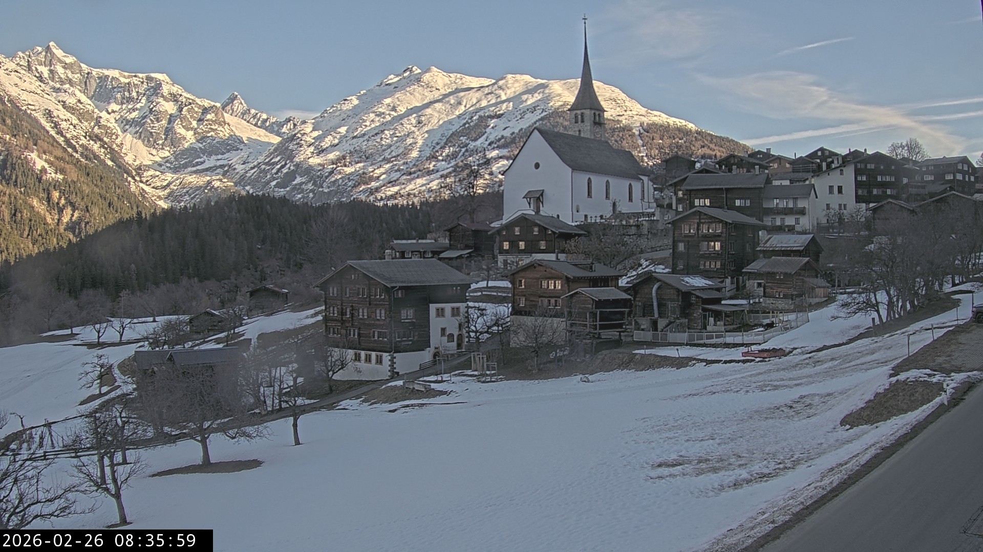 Archived image Webcam Ernen - Church