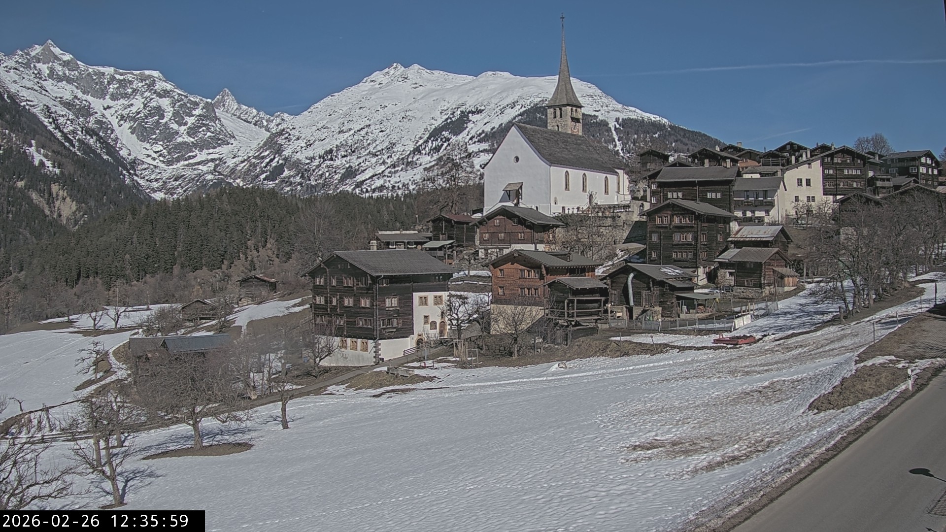Archived image Webcam Ernen - Church