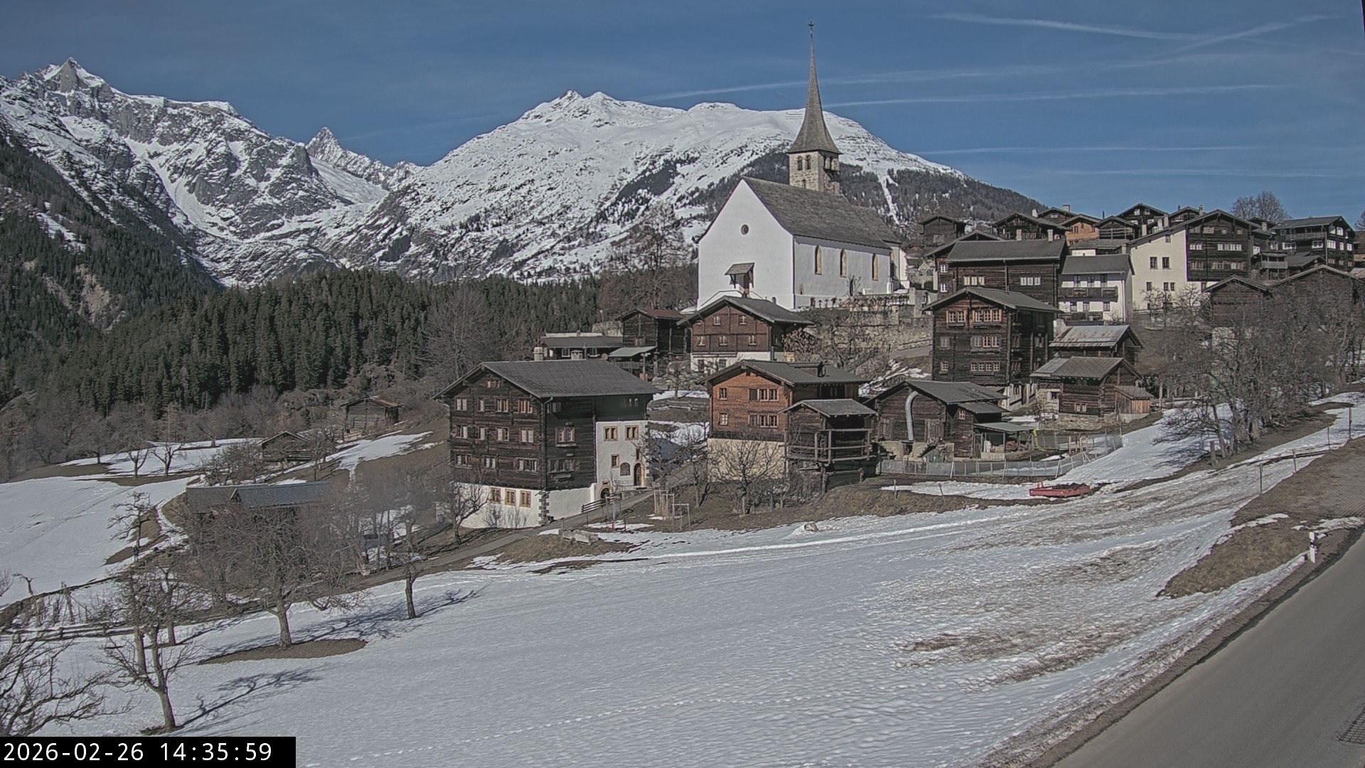 Archived image Webcam Ernen - Church