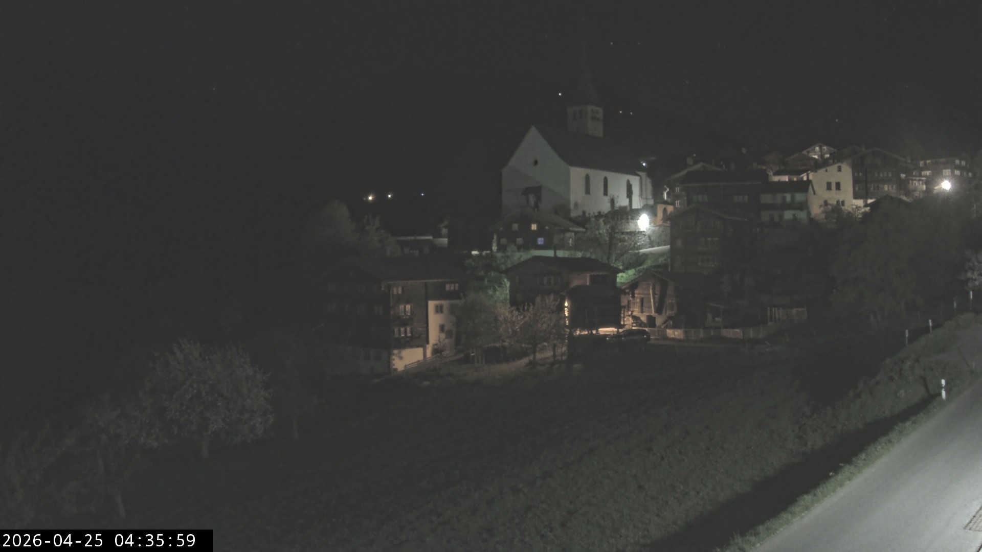 Archived image Webcam Ernen - Church