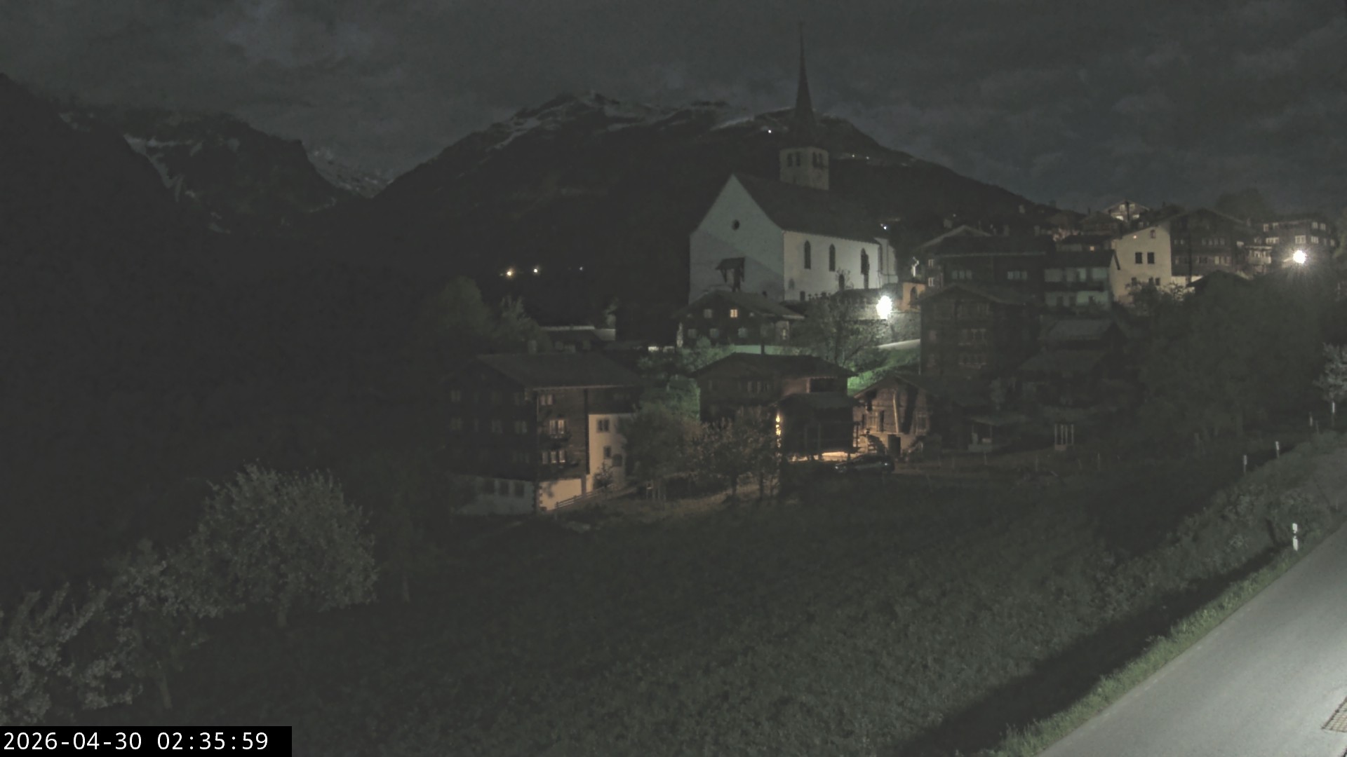 Archived image Webcam Ernen - Church