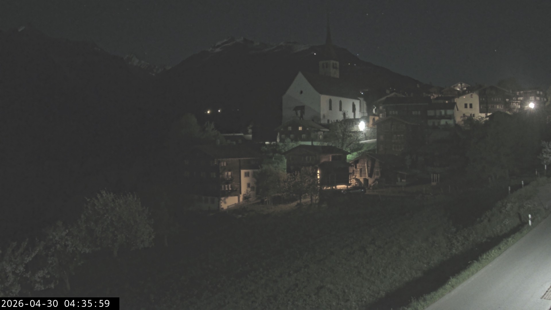 Archived image Webcam Ernen - Church