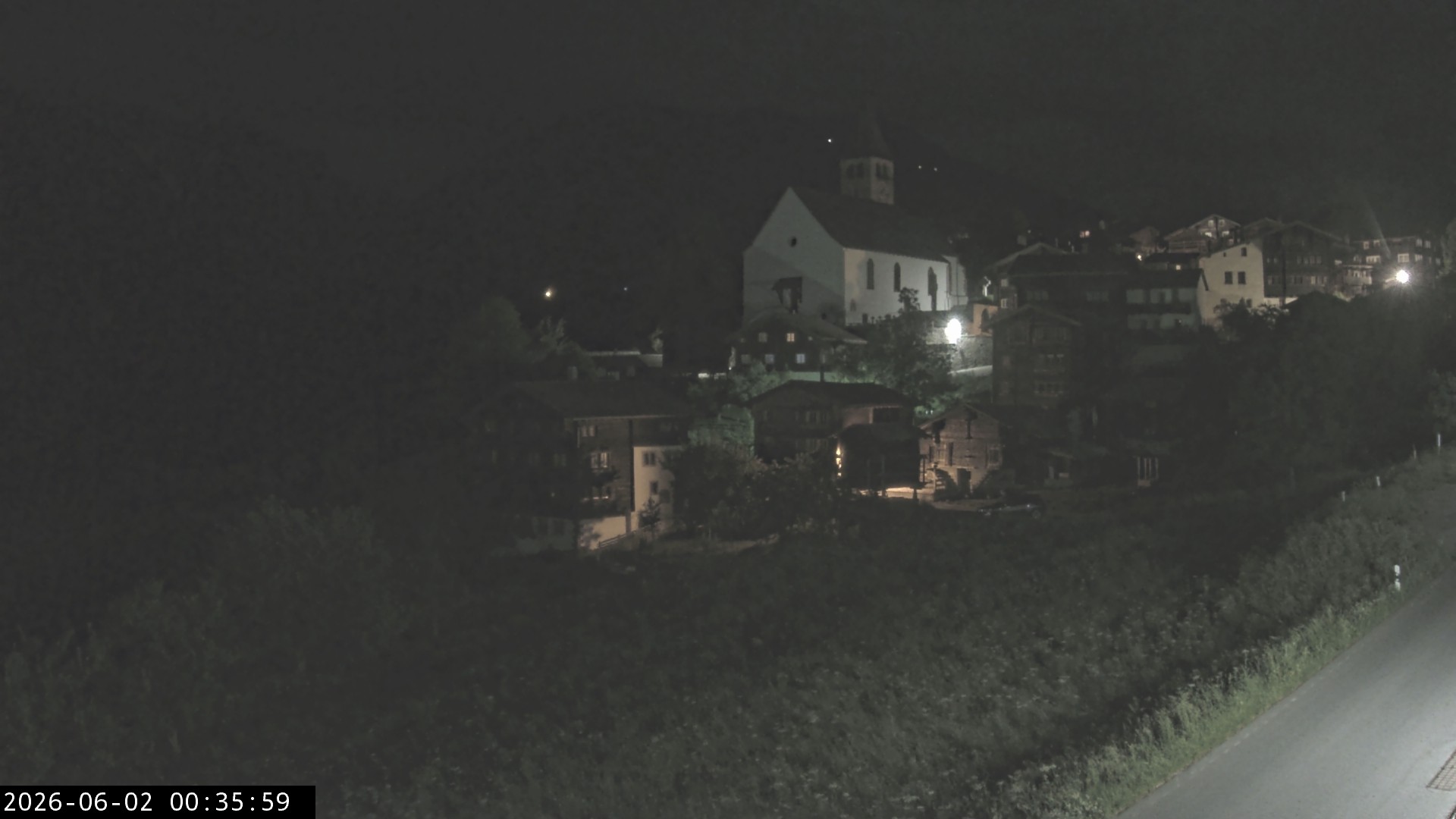 Archived image Webcam Ernen - Church