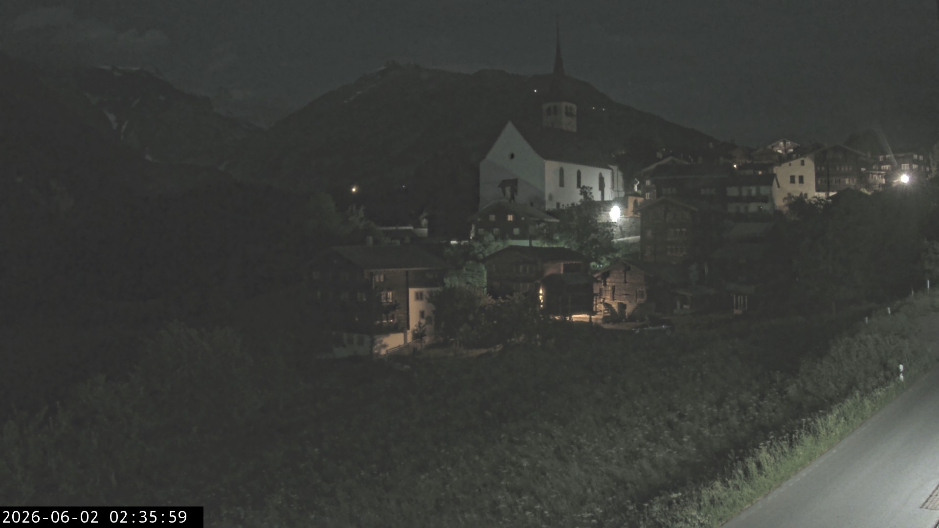 Archived image Webcam Ernen - Church