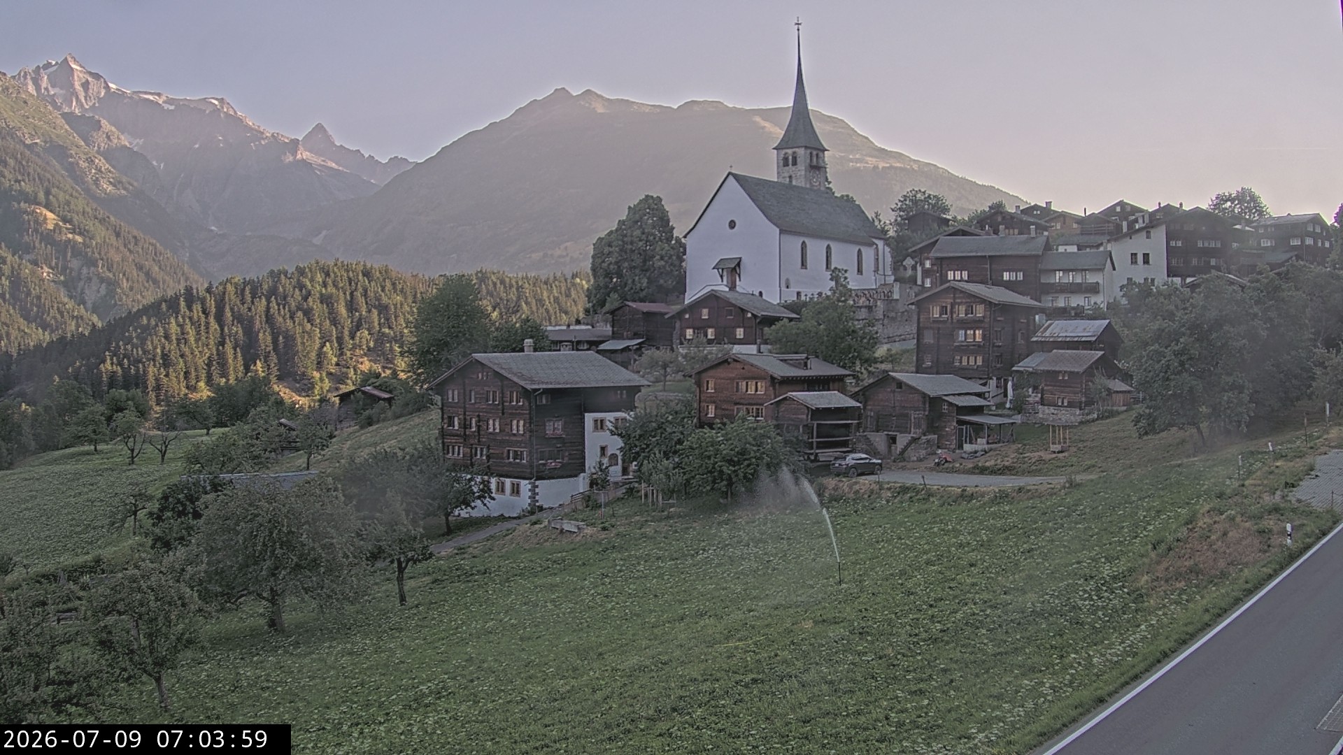 Archived image Webcam Ernen - Church