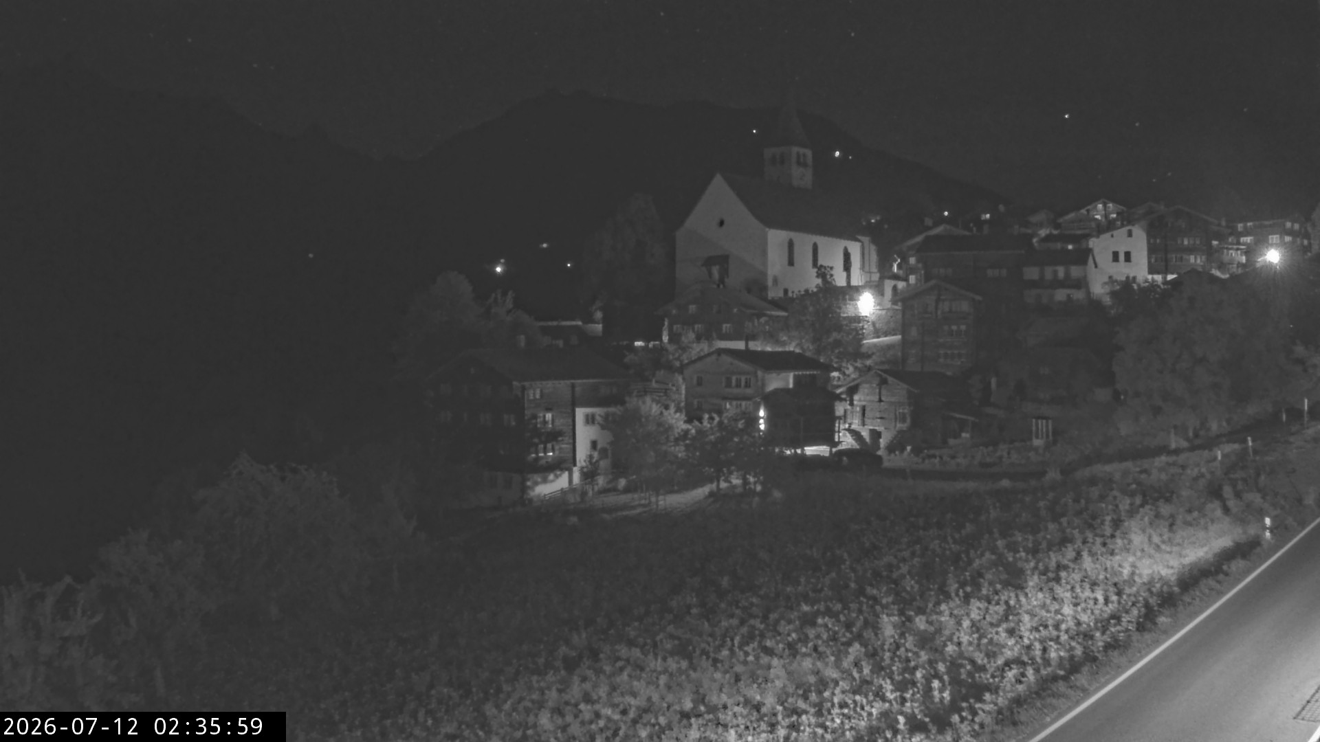 Archived image Webcam Ernen - Church