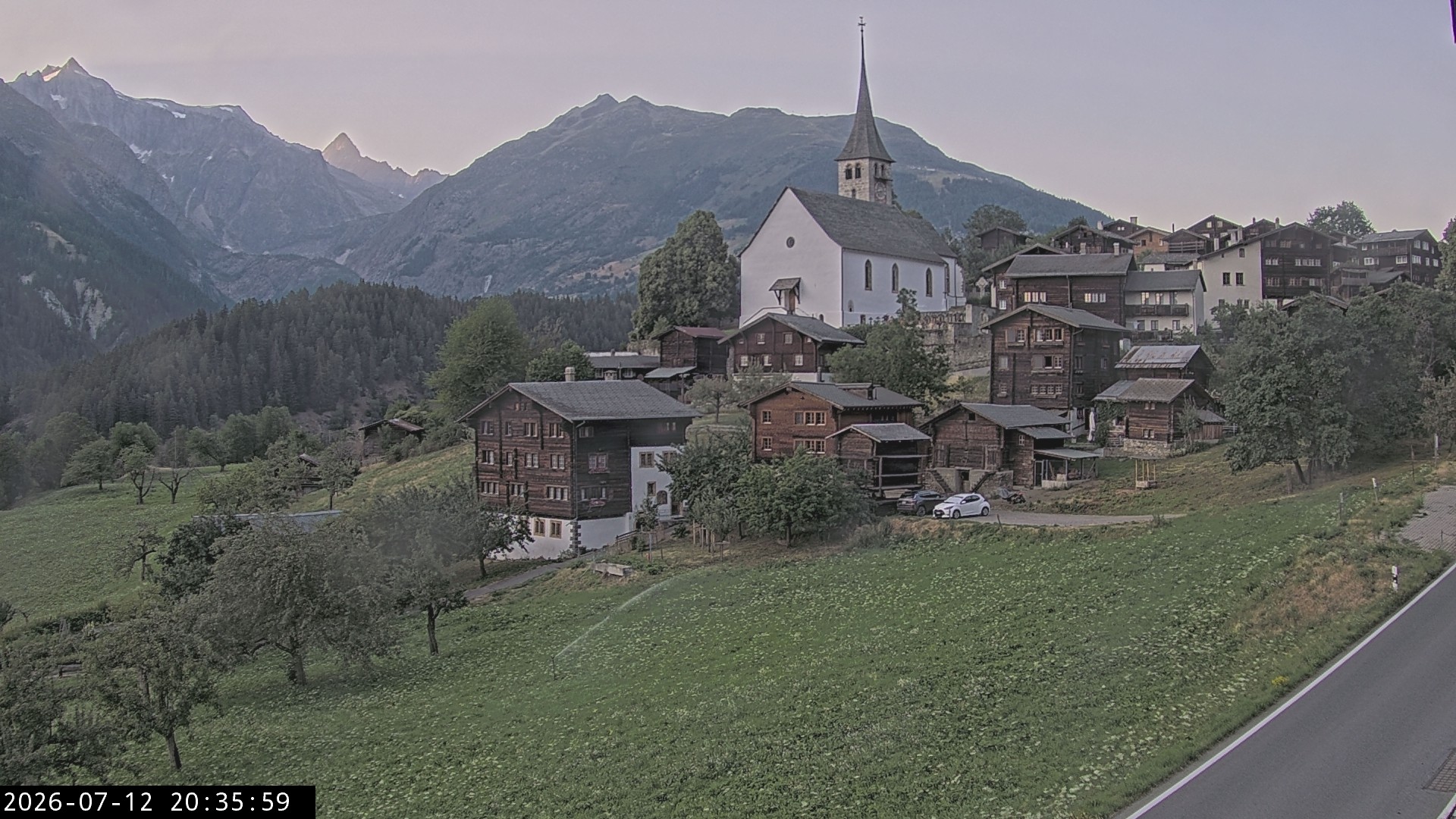 Archived image Webcam Ernen - Church